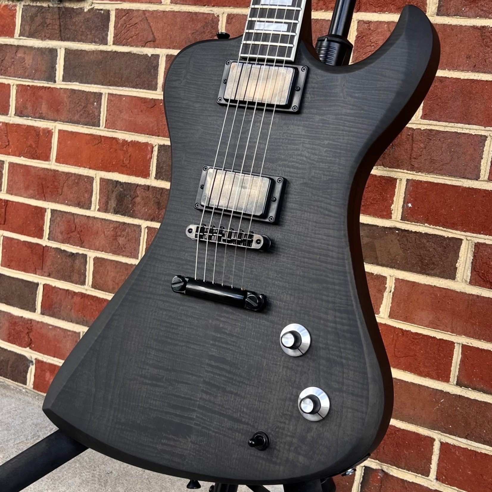 Dunable Guitars Dunable Guitars USA Custom Shop R2, Trans Black, Flame Maple Top, Black Limba Body, Black Limba Neck, Ebony Fretboard, Hardshell Case