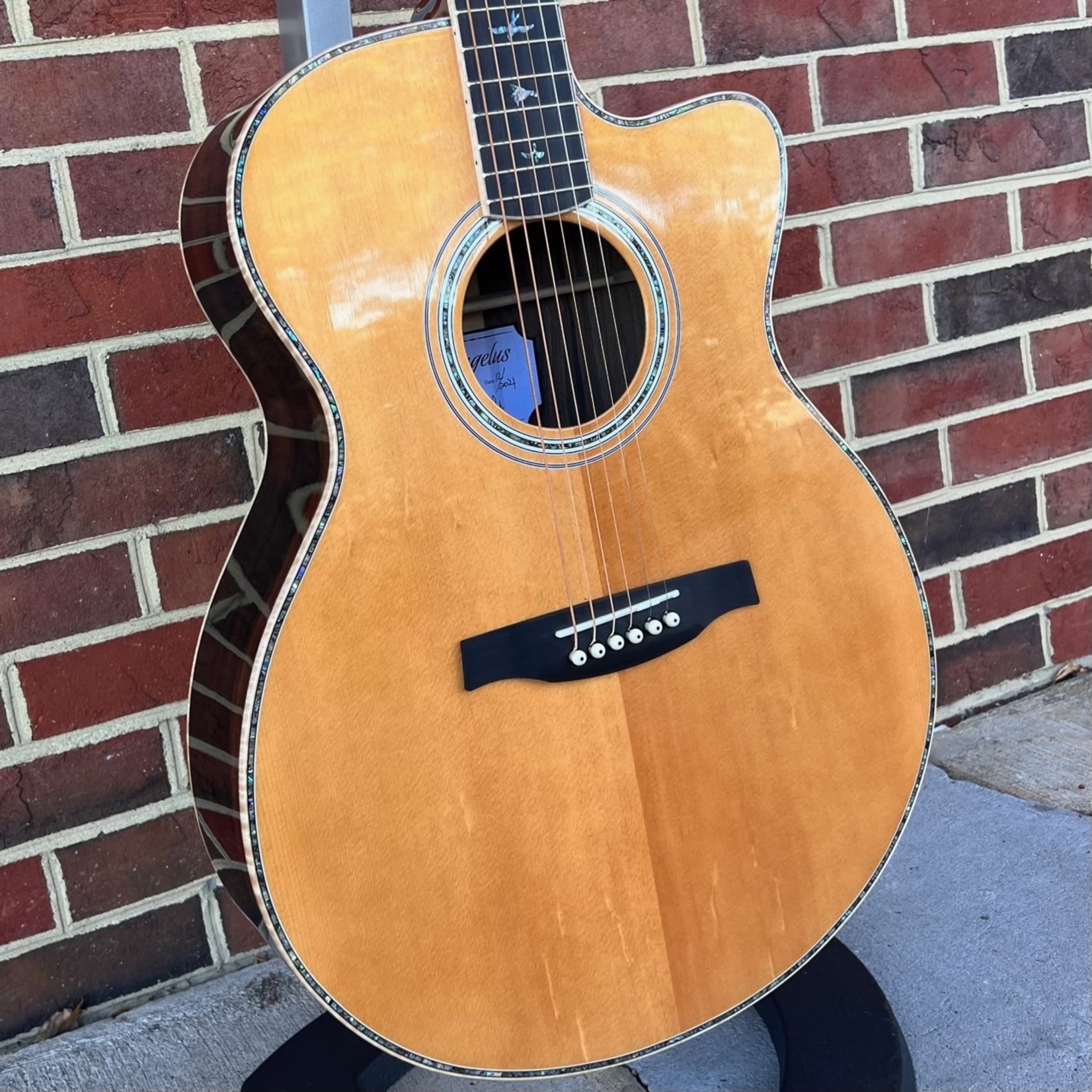 Paul Reed Smith Paul Reed Smith SE A60E Acoustic/Electric, Solid Sitka Spruce Top, Ziricote Back and Sides, Maple Binding, Hardshell Case