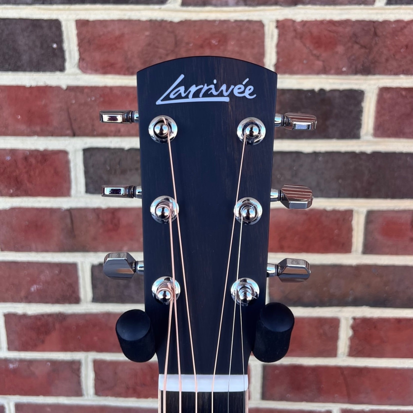 Larrivee Larrivee L-03, Sitka Spruce Top, Mahogany Back and Sides, Ebony Fretboard and Bridge, Maple Binding, Hardshell Case, SN# 138630