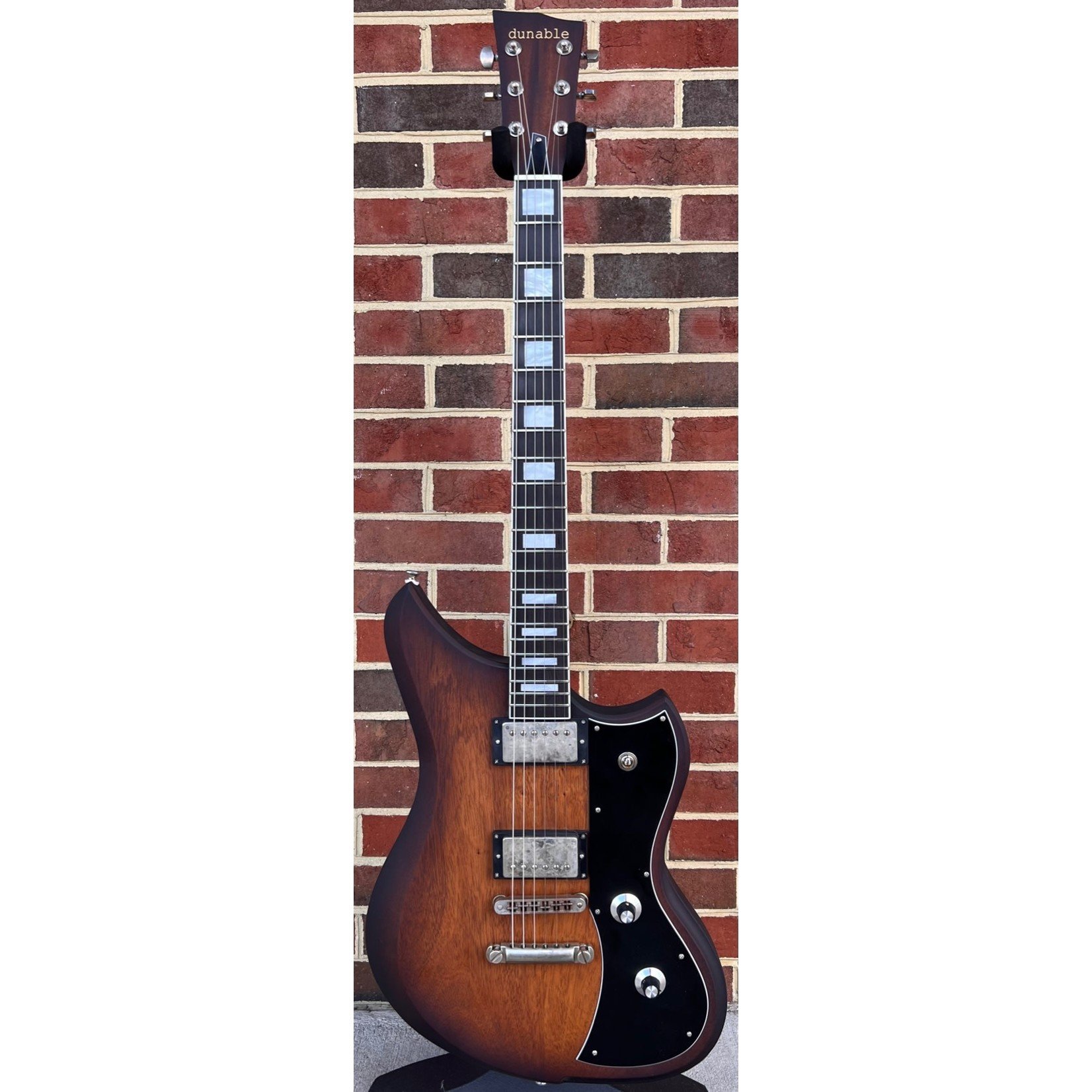 Dunable Guitars Dunable USA Custom Shop Yeti, Genuine Mahogany Body, Genuine Mahogany Neck, Ebony Fretboard, Block Inlays, Hardshell Case