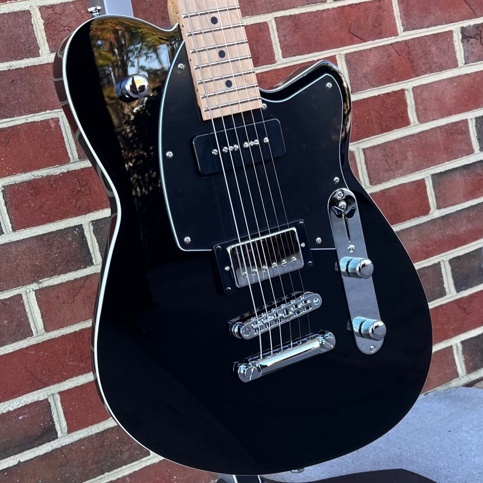 Reverend Reverend Double Agent OG, Midnight Black, Korina Body, Roasted Maple Neck & Fretboard, Locking Tuners, SN# 52260