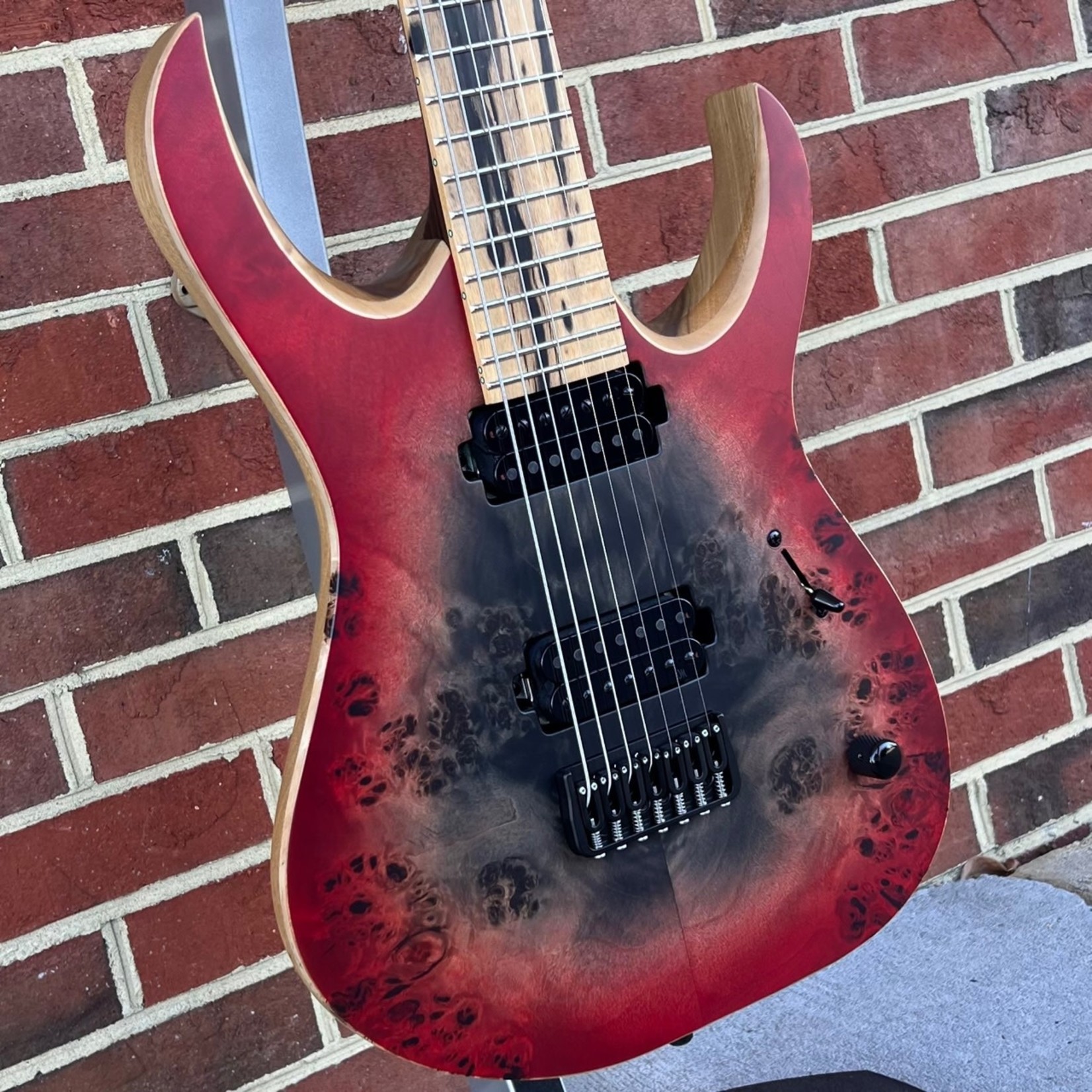 Mayones Mayones Duvell Elite 7, Supernova Red Satine, 4A Eye Poplar Top, Black Limba Body, 4A Pale Moon Ebony Fretboard, Hipshot Bridge & Locking Tuners, Mayones Hybrid Case