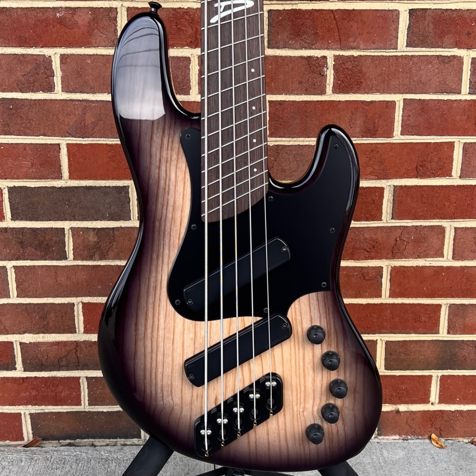Dingwall Dingwall Super J, 5-String, Black to Natural Burst, Swamp Ash Body, Blacked Out Maple Neck, Wenge Fretboard, Dot Inlays, Luminlay Side Dots, Dingwall Deluxe Gig Bag