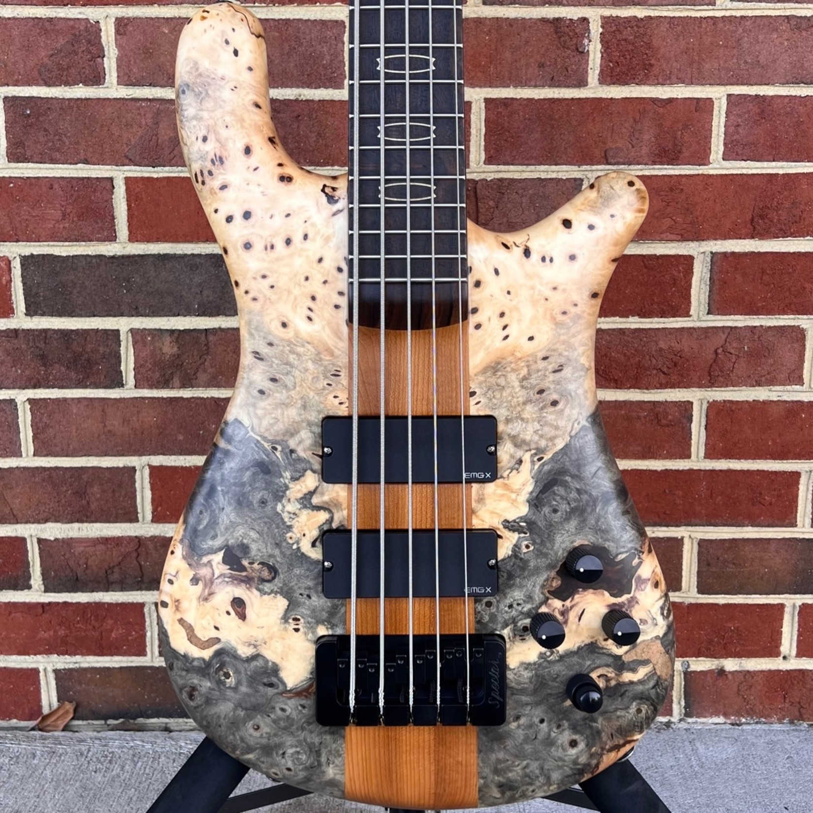 Spector Spector USA NS-5XL, Buckeye Burl Top, Swamp Ash Body - Weight Relieved, Roasted Maple Neck, Ziricote Fretboard, Ghost Crown Inlays, EMG 40DCX Pickups, Darkglass Tone Capsule Preamp, TSA Case