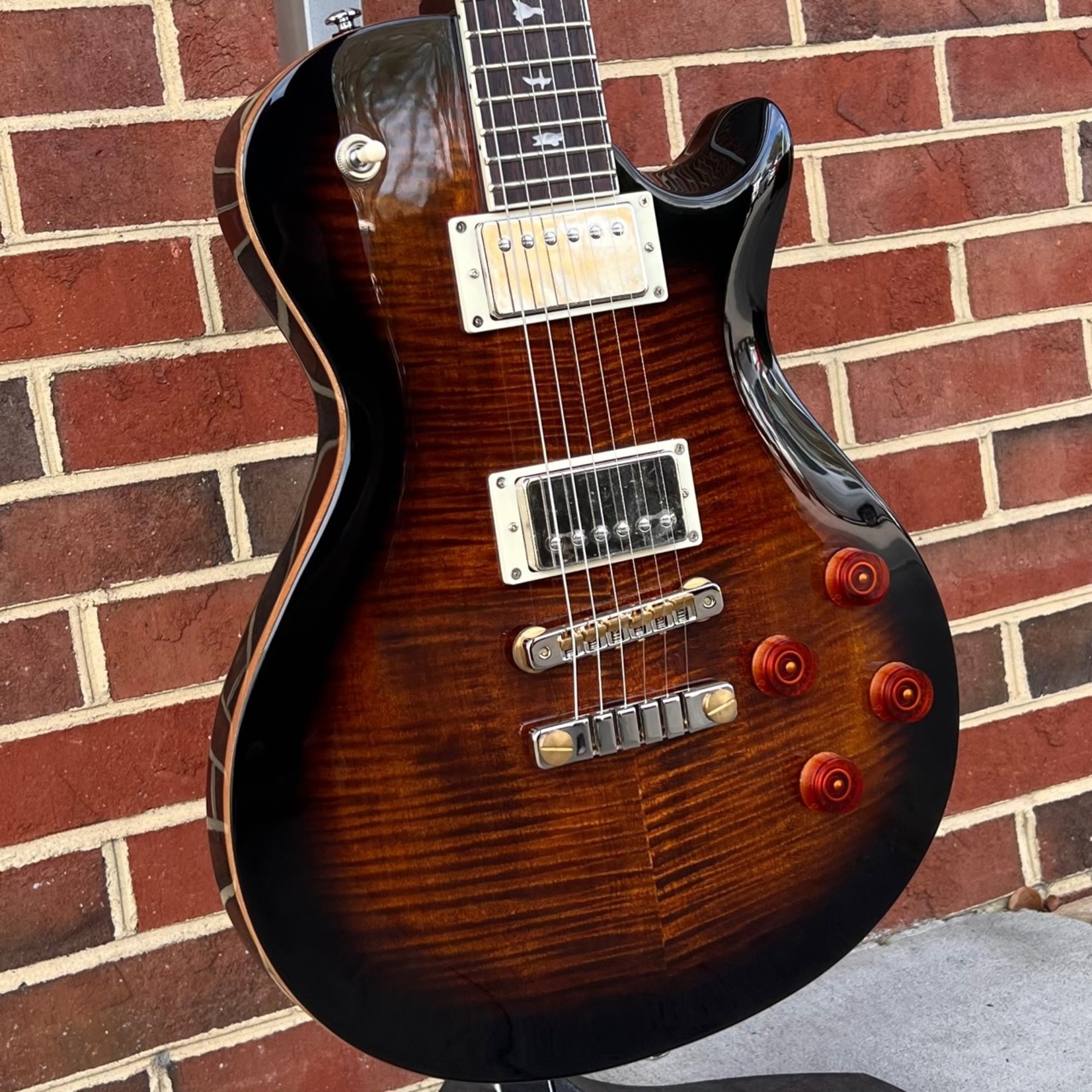 Paul Reed Smith Paul Reed Smith SE McCarty 594 Singlecut, Black Gold Sunburst, Flame Maple Top, Mahogany Body, Gig Bag