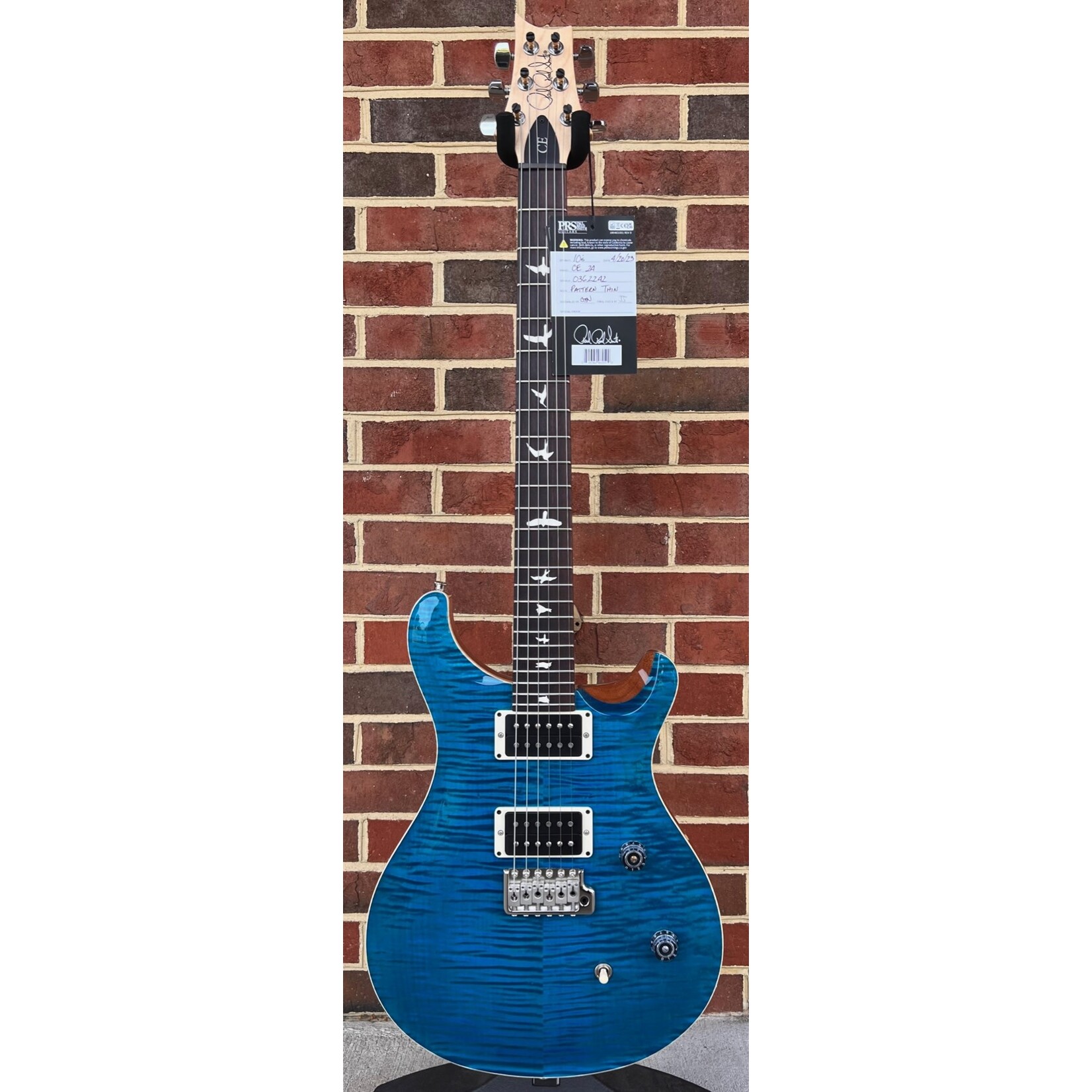 Paul Reed Smith Paul Reed Smith CE24, Blue Matteo, Gig Bag