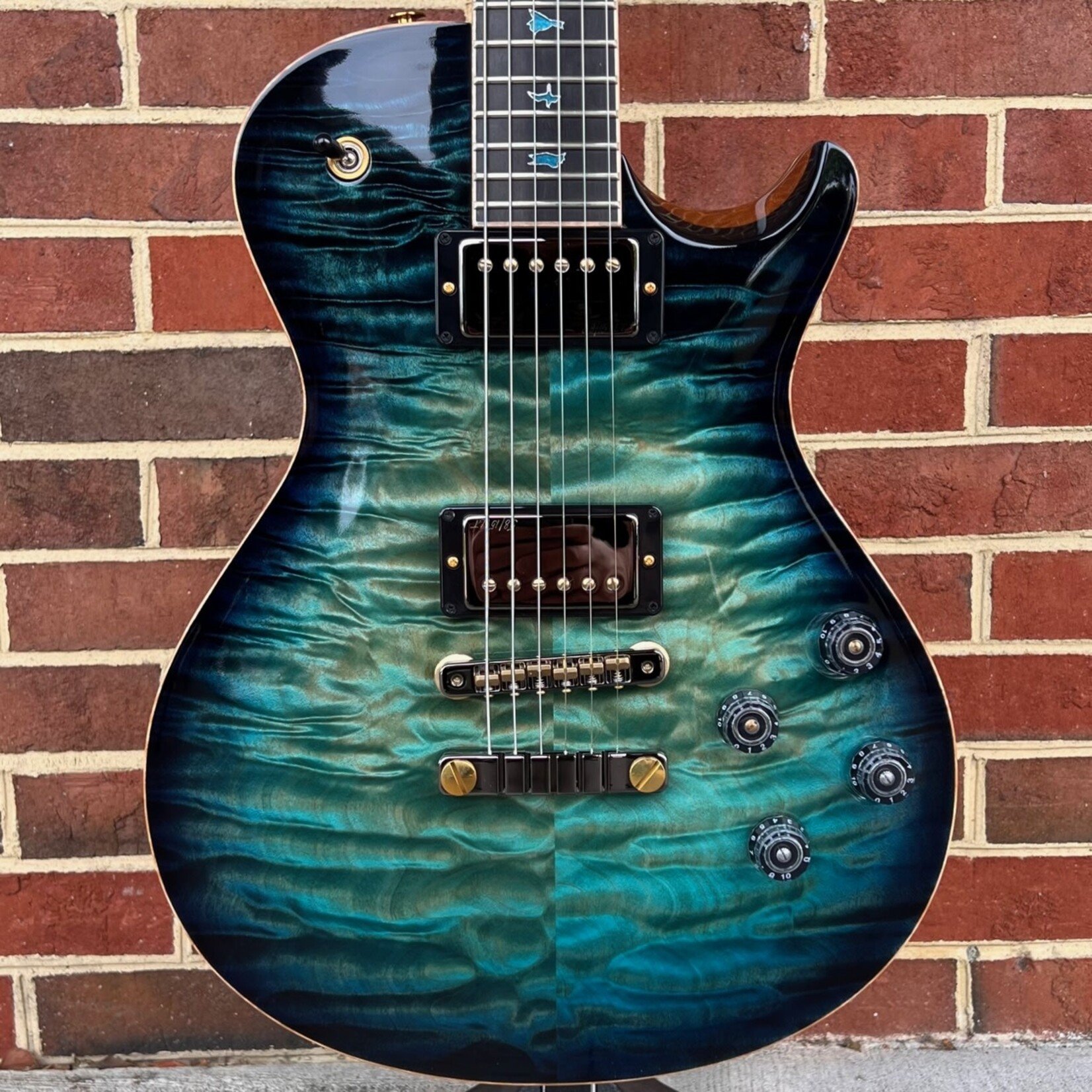 Paul Reed Smith Paul Reed Smith Private Stock McCarty 594 Singlecut, Sub Zero Glow Smokeburst, Quilted Maple Top, Figured Mahogany Body, Figured Mahogany Neck, Ebony Fretboard, Stained Curly Maple Bird Inlays with Sparkle Mother of Pearl Outlines, Smoked Black Hardware