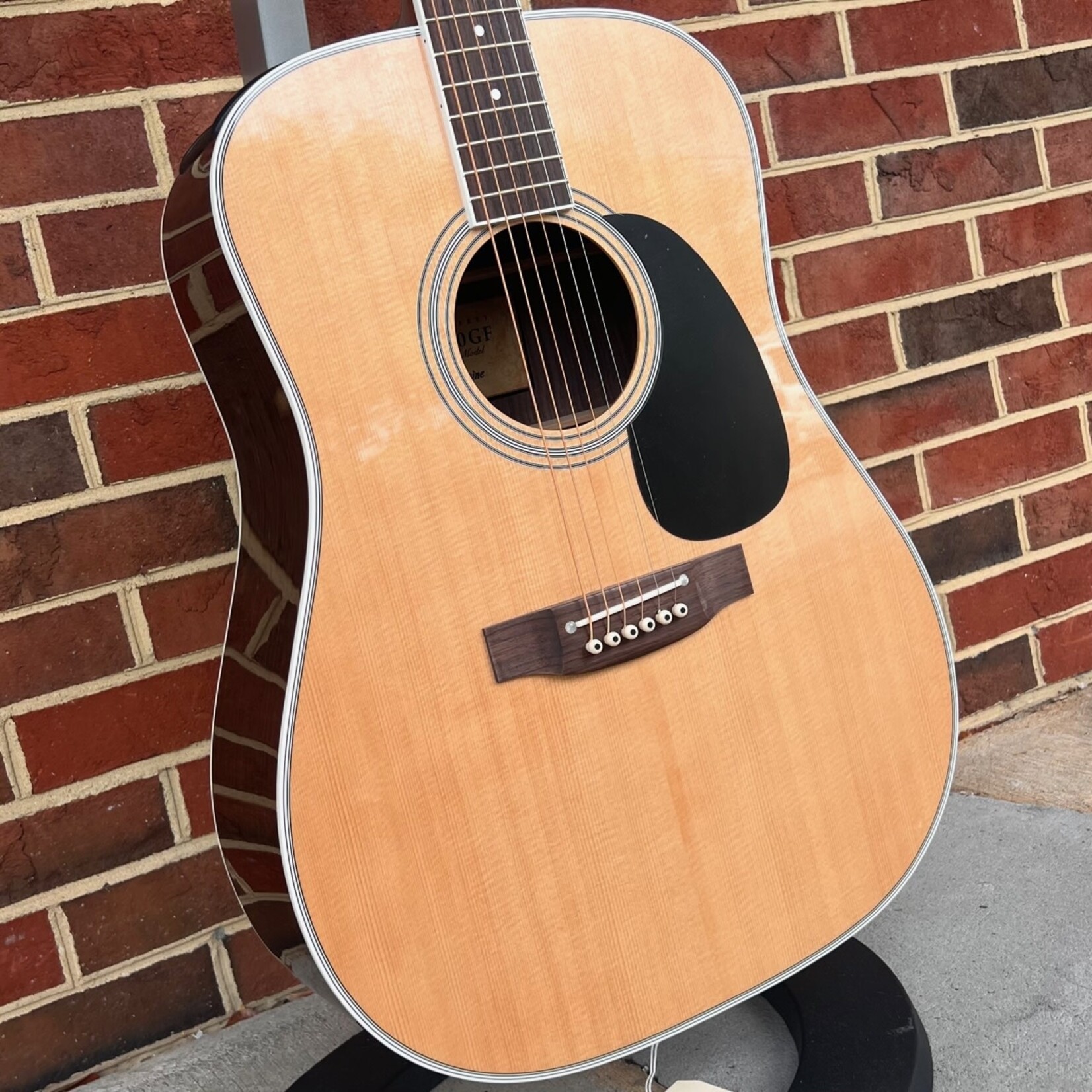 Takamine Takamine EF360GF Glenn Frey Signature Model, Solid Spruce Top, Solid Rosewood Back, CT 4B II Preamp, Hardshell Case