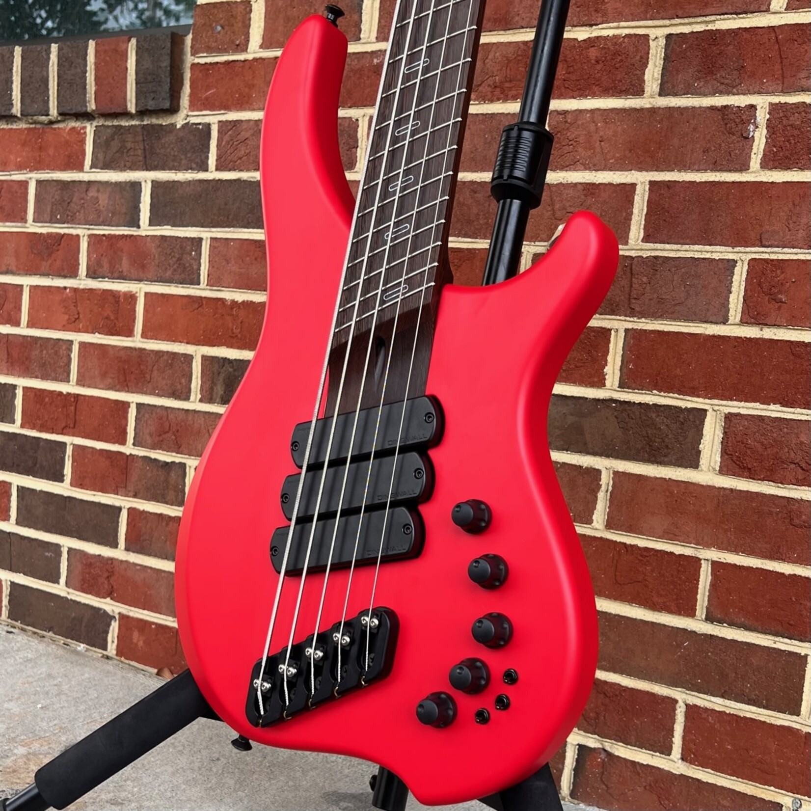 Dingwall Dingwall ABZ Custom 5-String, 3x P-Tone Pickups, Ferrari Red Matte, Swamp Ash Body, Wenge Neck & Fretboard, Ghost Speedo Bar Inlays, Glockenklang Preamp w/ Toggles, Dingwall Gig Bag