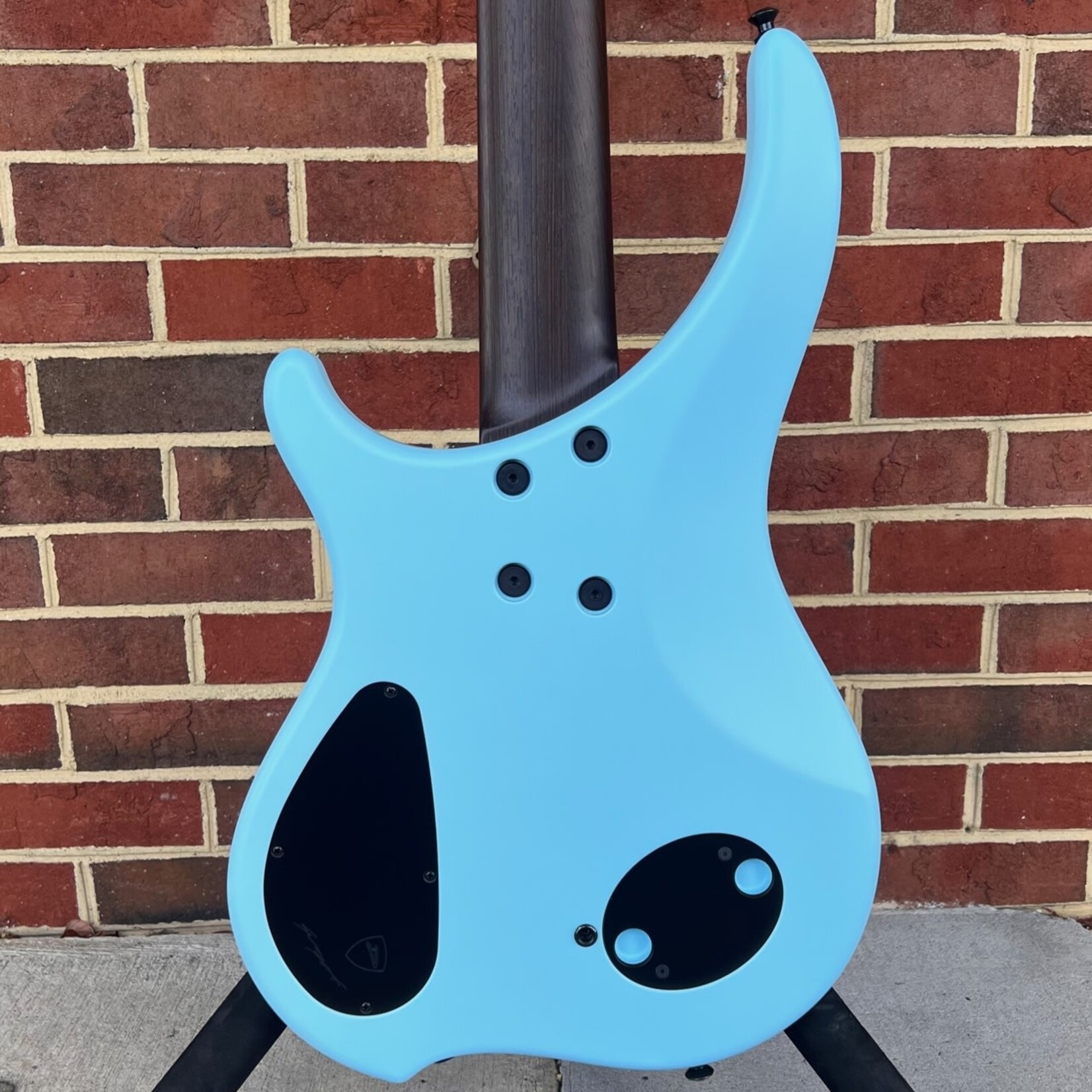 Dingwall Dingwall ABZ Custom 5-String, Sonic Blue Satin, 2x Pickups, Swamp Ash Body, Wenge Neck & Fretboard, Speedo Bar Inlays, Glockenklang Preamp, FDV Pickups, Dingwall Gig Bag