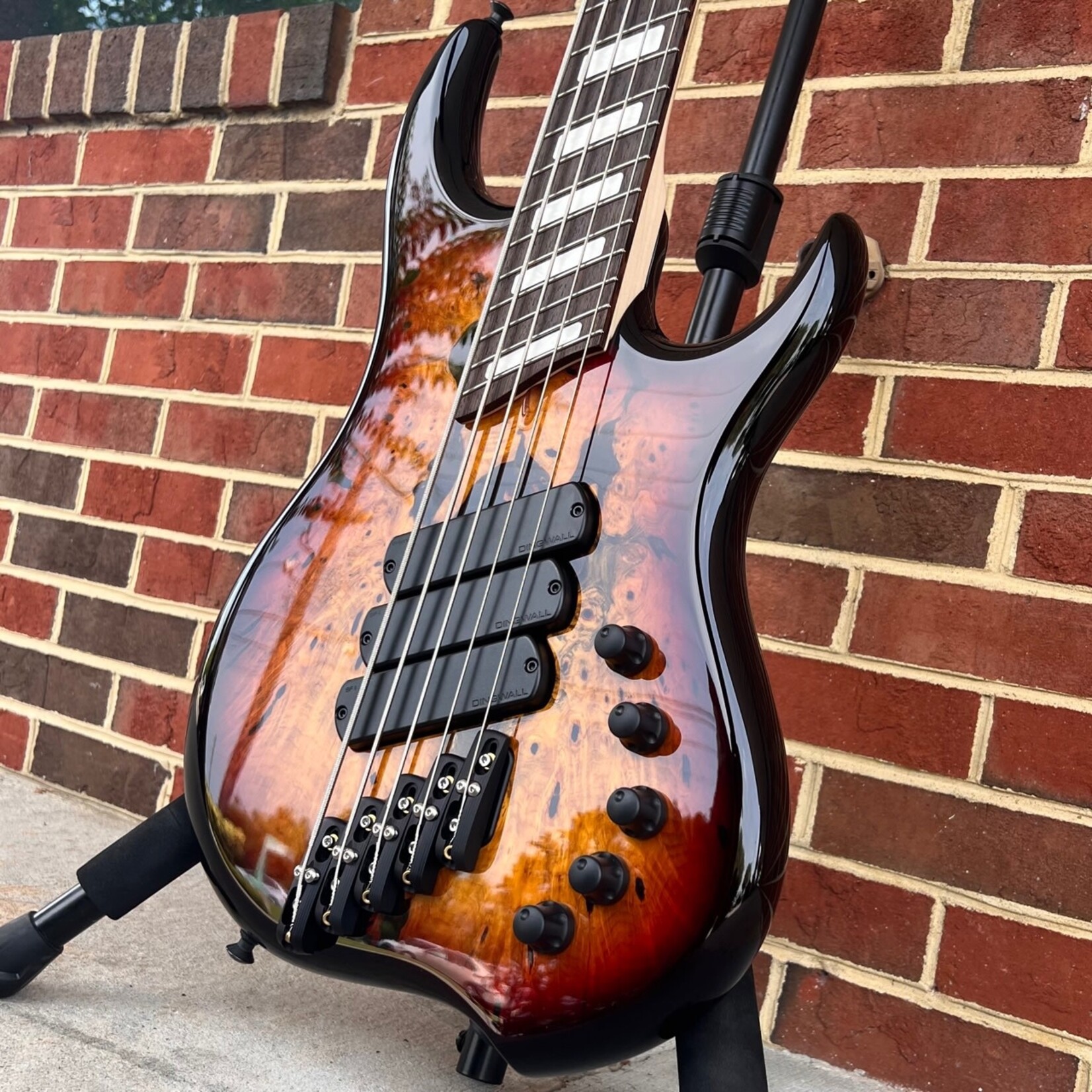Dingwall Dingwall Z3 Custom 5-String, Buckeye Burl X-Top, Dual Density Swamp Ash Body, 3-Tone Sunburst - Front & Back, Maple Neck, Wenge Fretboard, Block Inlays - White Pearloid, Super Fatty II & P-Tone Pickups, Darkglass Tone Capsule, Dingwall Deluxe Gig