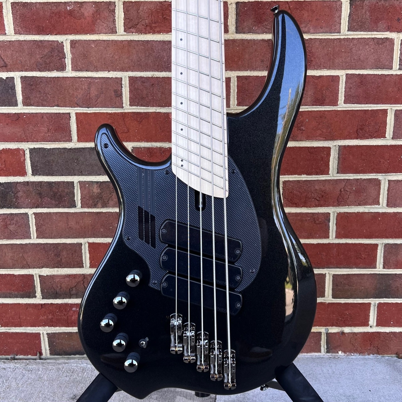 ベース DINGWALL NG-3 5st BLACK Dingwall NG-3 5-String Bass Black Gloss – Ish Guitars