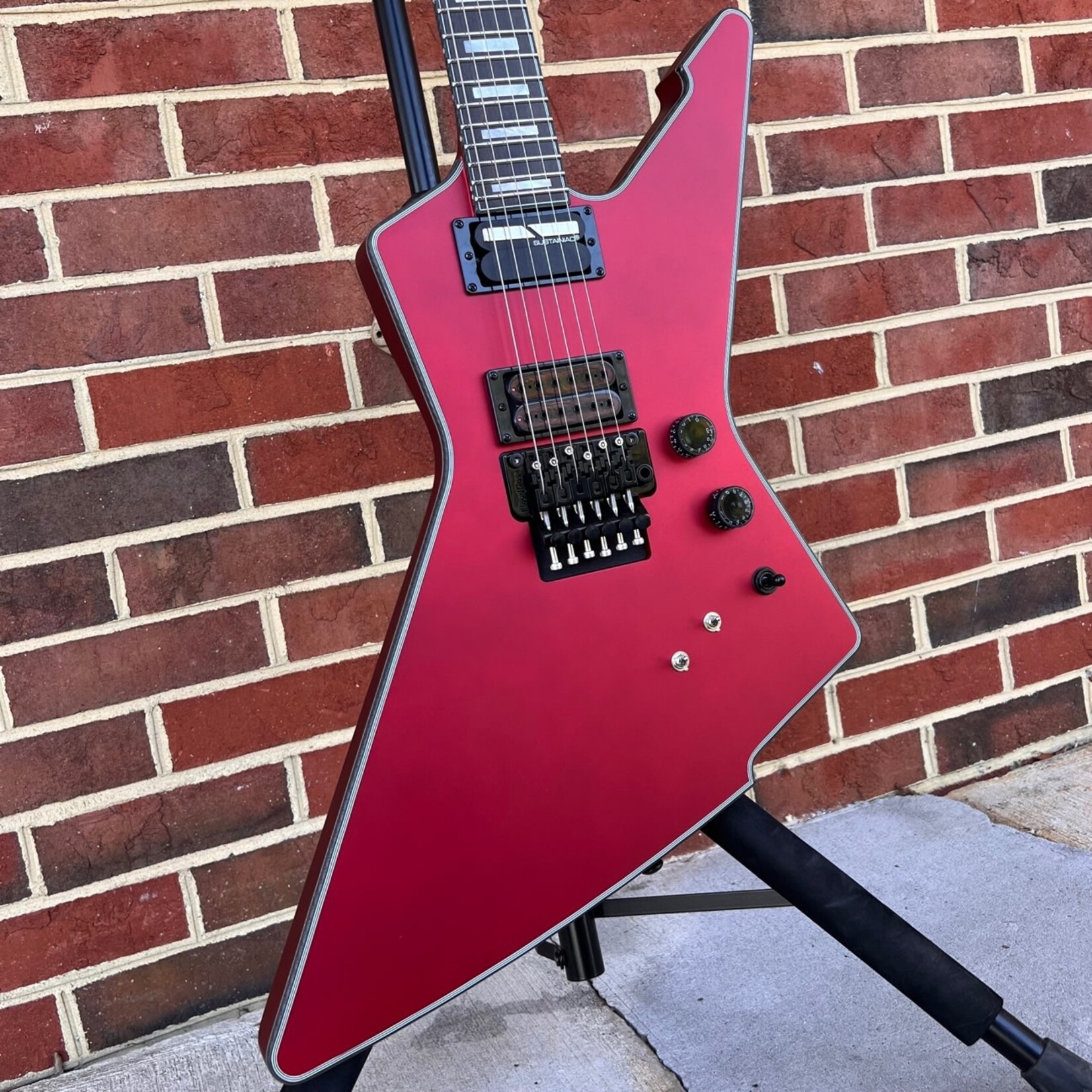 Schecter Guitar Research Schecter E-1 FR-S Special Edition, Satin Candy Apple Red, Floyd Rose Bridge, Sustainiac Neck Pickup, Schecter USA Apocalypse-VI Bridge Pickup, SN# W23051055