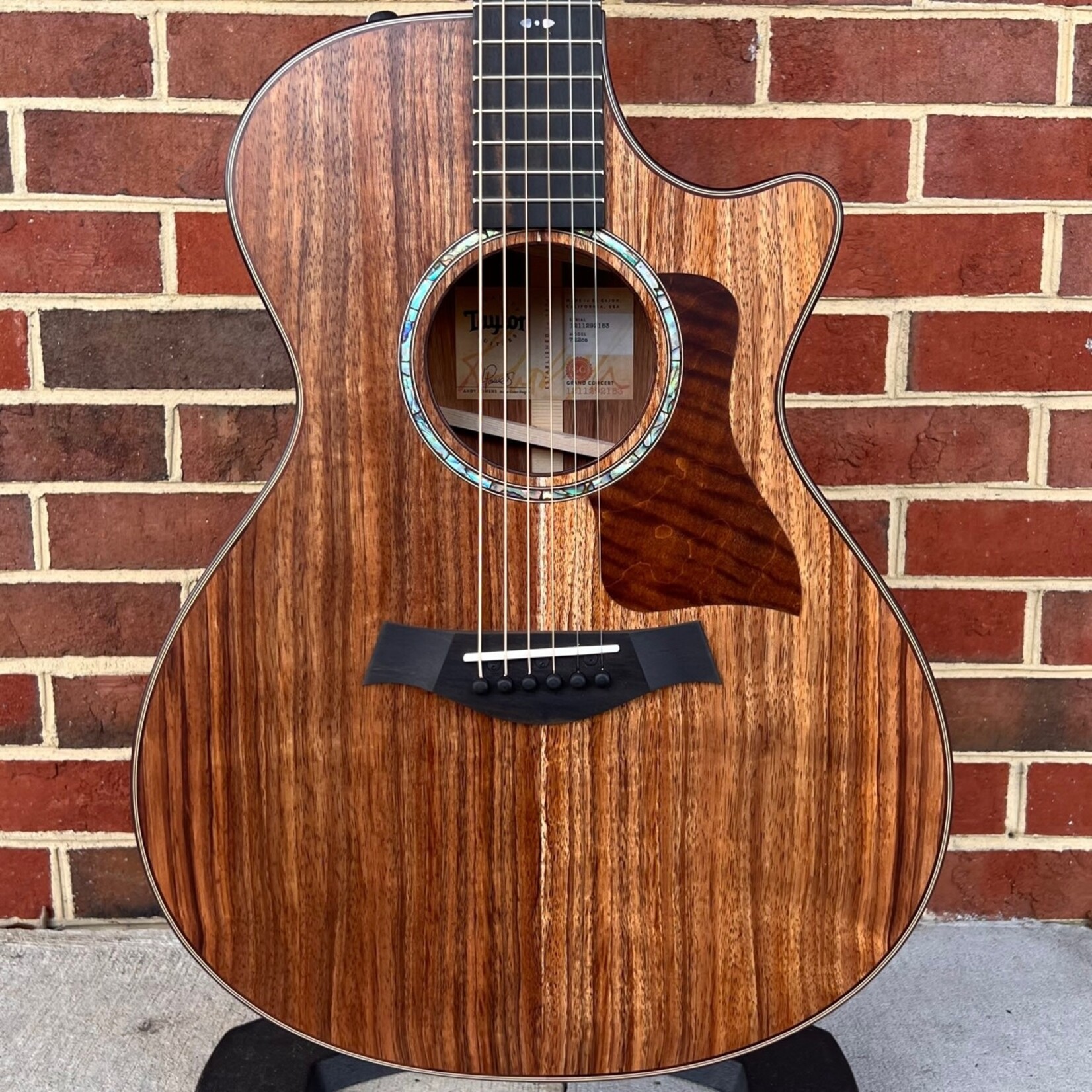 Taylor Taylor 722ce, Grand Concert, Solid Koa Top, Solid Koa Back & Sides, ES2 Electronics, Hardshell Case