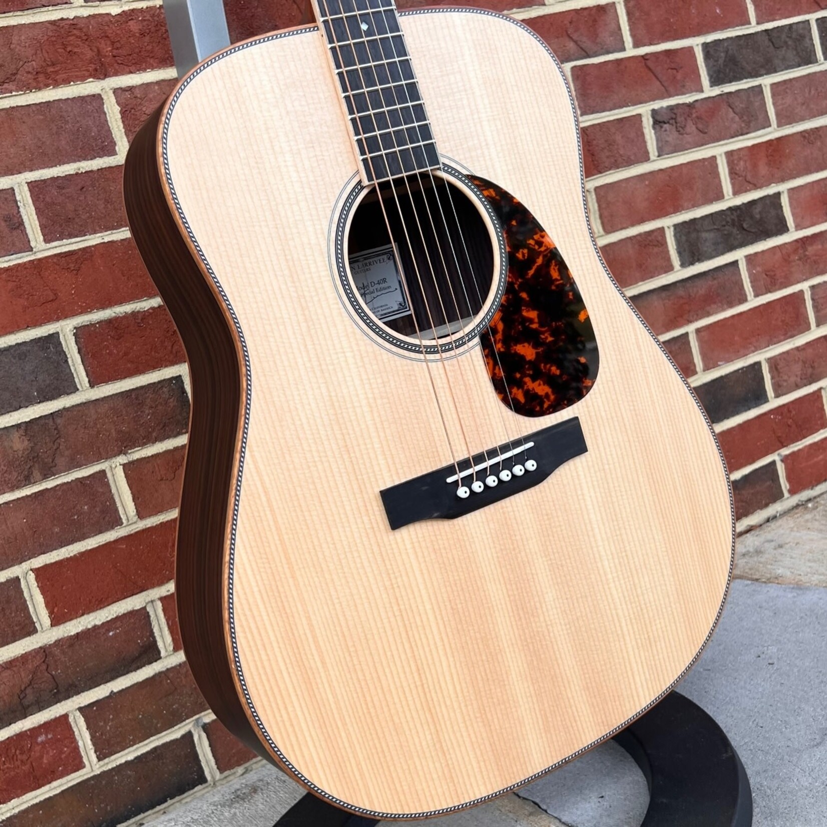 Larrivee Larrivee D-40RW Bluegrass Special, Select Sitka Spruce Bluegrass  Top, Rosewood Back & Sides, Enlarged Soundhole, JCL 12th Fret Inlay, Koa 