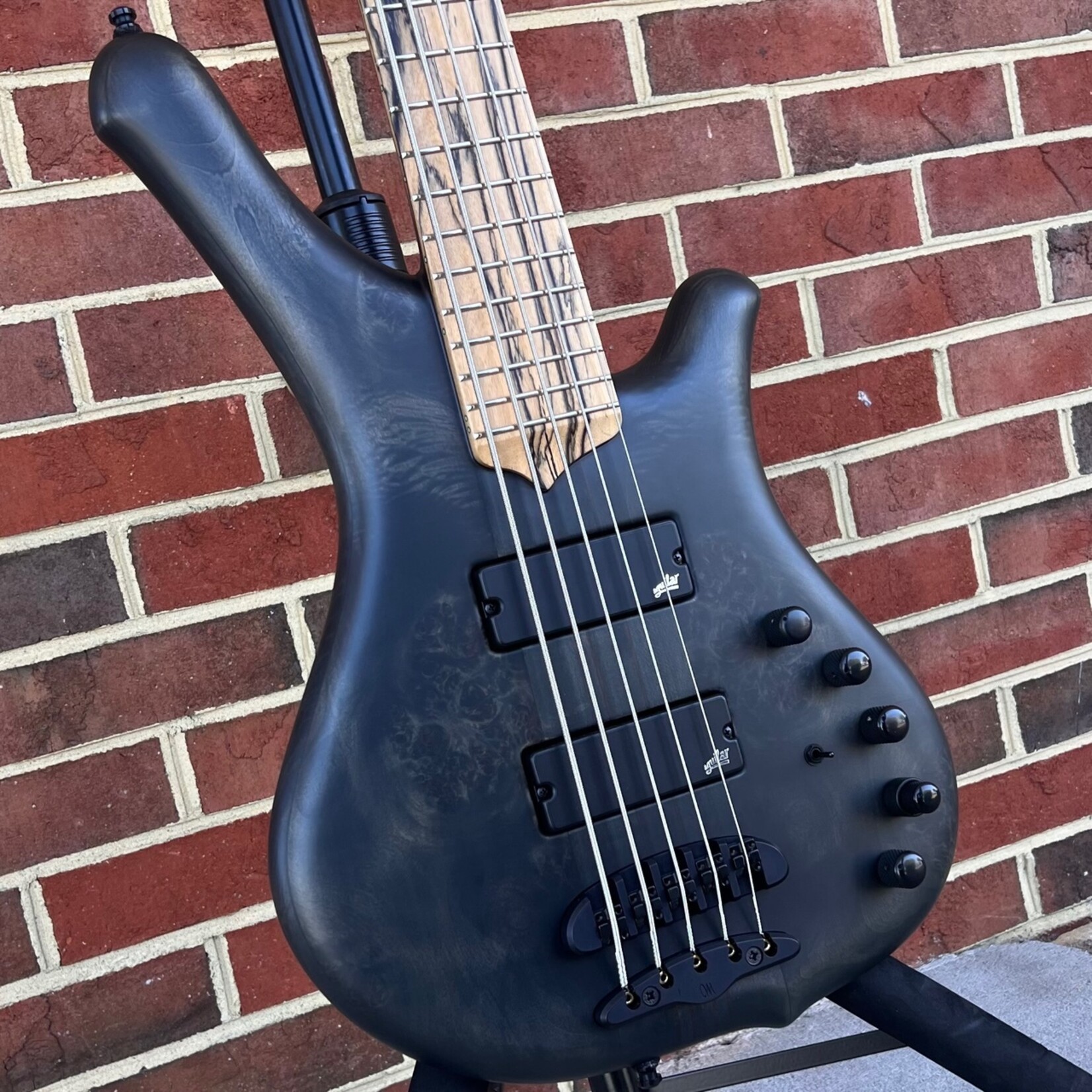 Mayones Mayones Comodous 5-String, Liquid Black Satin, 3A Eye Poplar Top, Swamp Ash Body, 9pc Maple/Mahogany Neck-Thru, 4A Pale Moon Ebony Fretboard, Aguilar DCB G4 Pickups, Aguilar OBP-3 Preamp, Mayones Hybrid Case