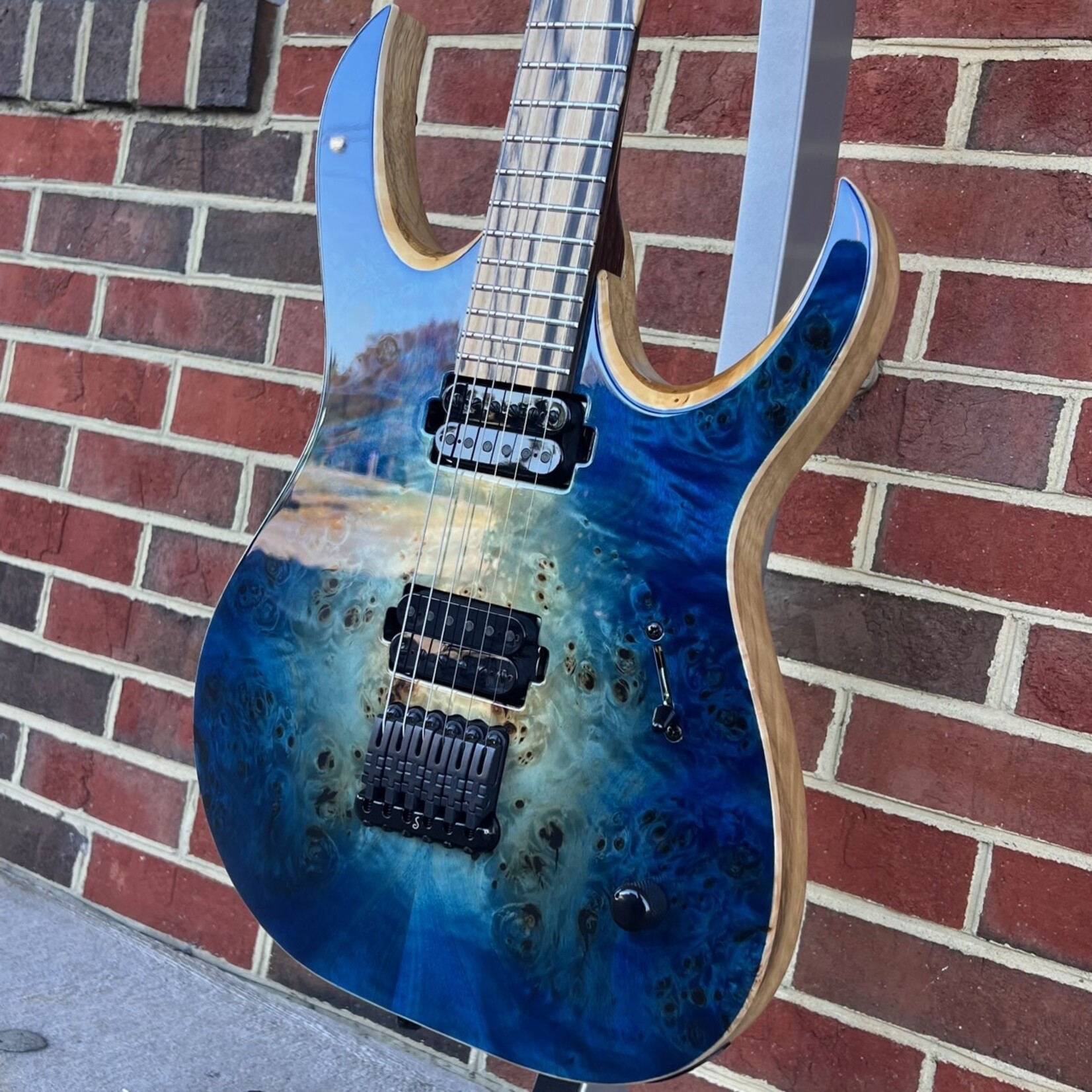 Mayones Mayones Duvell Elite 6-String, Natural to Blue Burst Gloss , 4A Eye Poplar Top, Black Limba Body, 4A Pale Moon Ebony Fretboard, Matching Headstock, Schaller Hannes Bridge, Mayones Hybrid Case