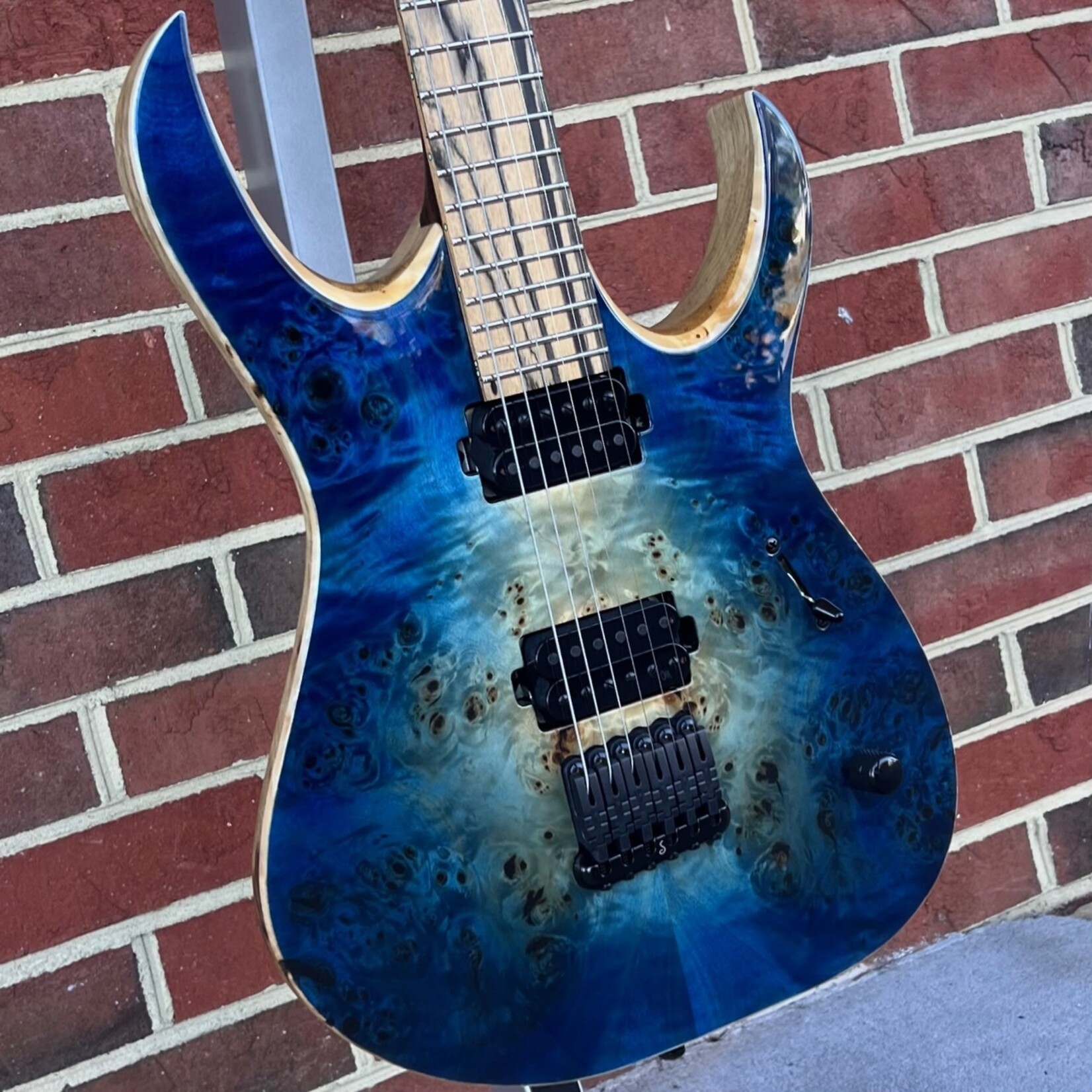 Mayones Mayones Duvell Elite 6-String, Natural to Blue Burst Gloss , 4A Eye Poplar Top, Black Limba Body, 4A Pale Moon Ebony Fretboard, Matching Headstock, Schaller Hannes Bridge, Mayones Hybrid Case