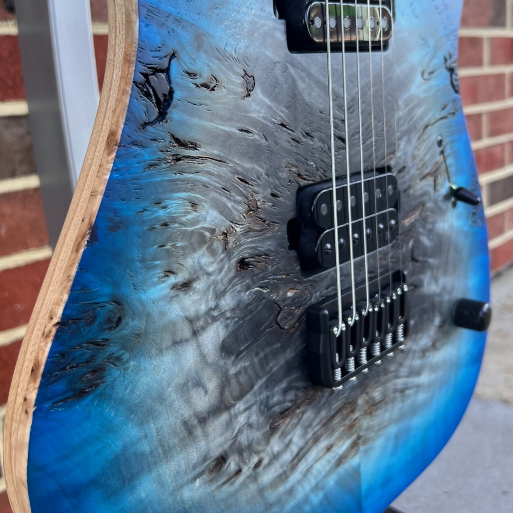 Mayones Mayones Duvell Elite 6, Supernova Blue RAW, 4A Eye Poplar Top, Swamp Ash Body, 3A Pale Moon Ebony Fretboard, 5pc Wenge/Purpleheart Neck, Matching Headstock, Bare Knuckle TKO Pickups, Hipshot Bridge & Locking Tuners, Mayones Hybrid Case