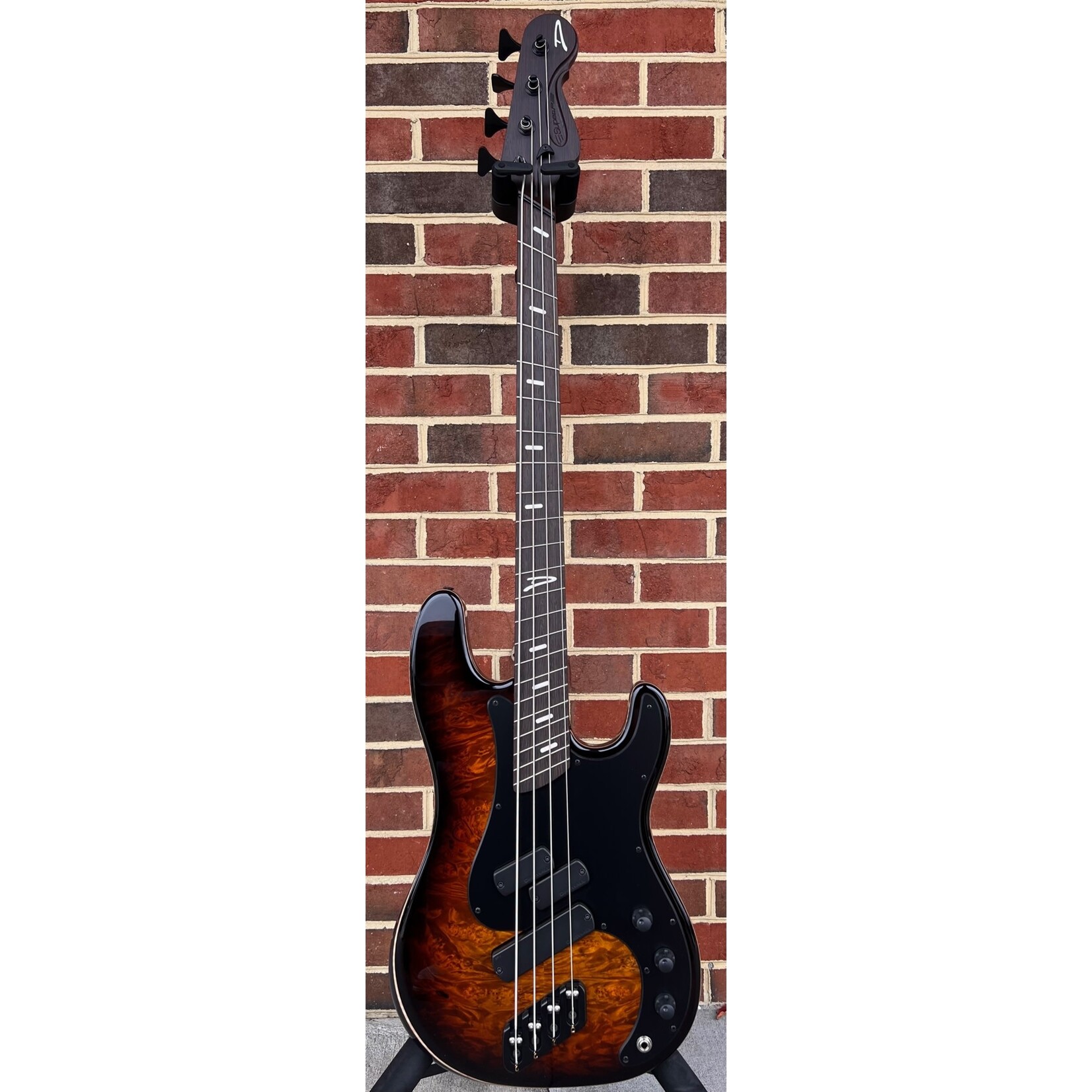 Dingwall Dingwall Super PJ Custom 4-String, Tiger Eye Burst, Maple Burl X-Top, Ash Body - Trans Black, Matte Black Pickguard, Dual P & Super Fatty II Pickups, Wenge Neck & Fretboard, Dunlop Flush Mount Strap Locks, Dingwall Deluxe Gig Bag
