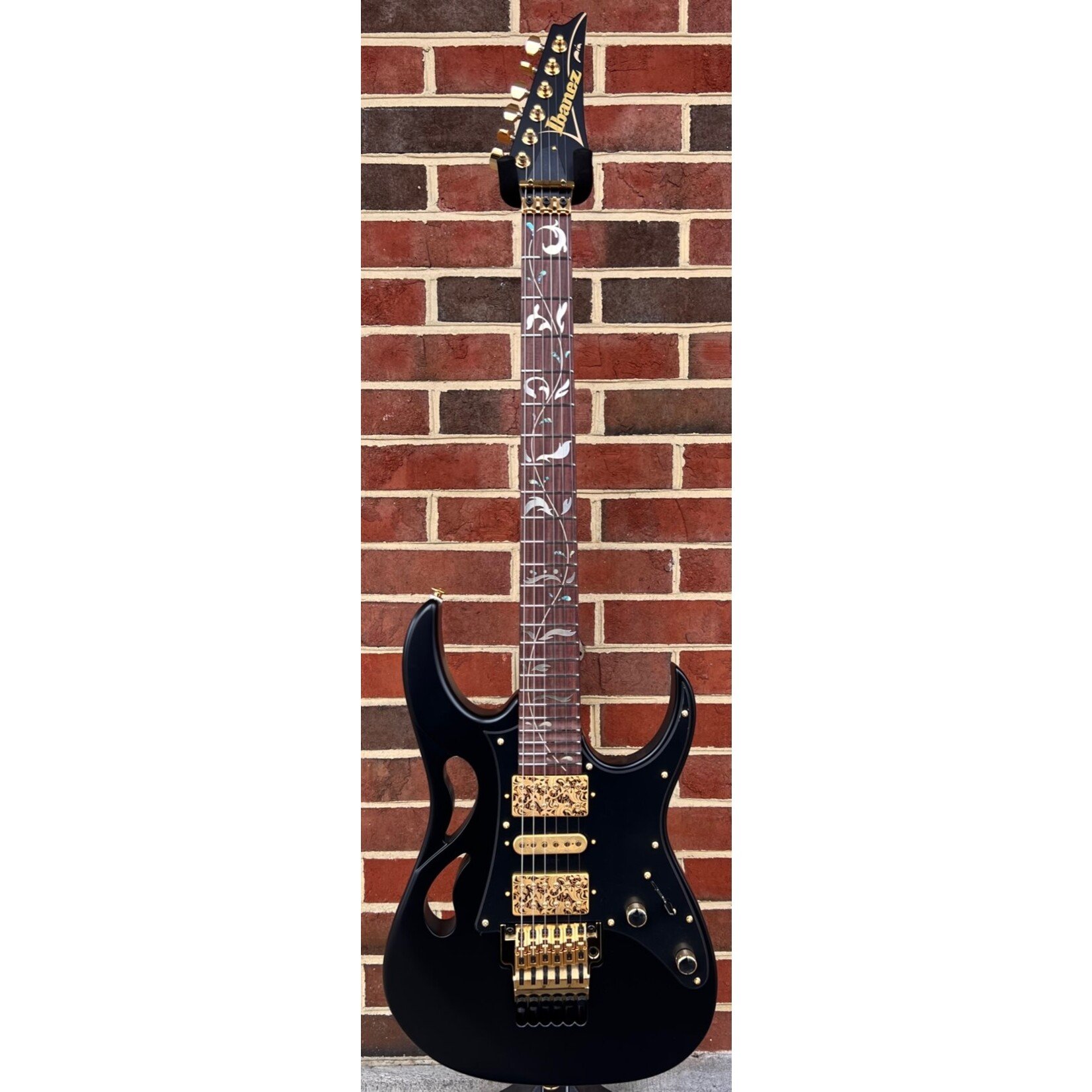 Ibanez Ibanez PIA3761, Steve Vai Signature Model, Onyx Black, Hardshell Case, SN#