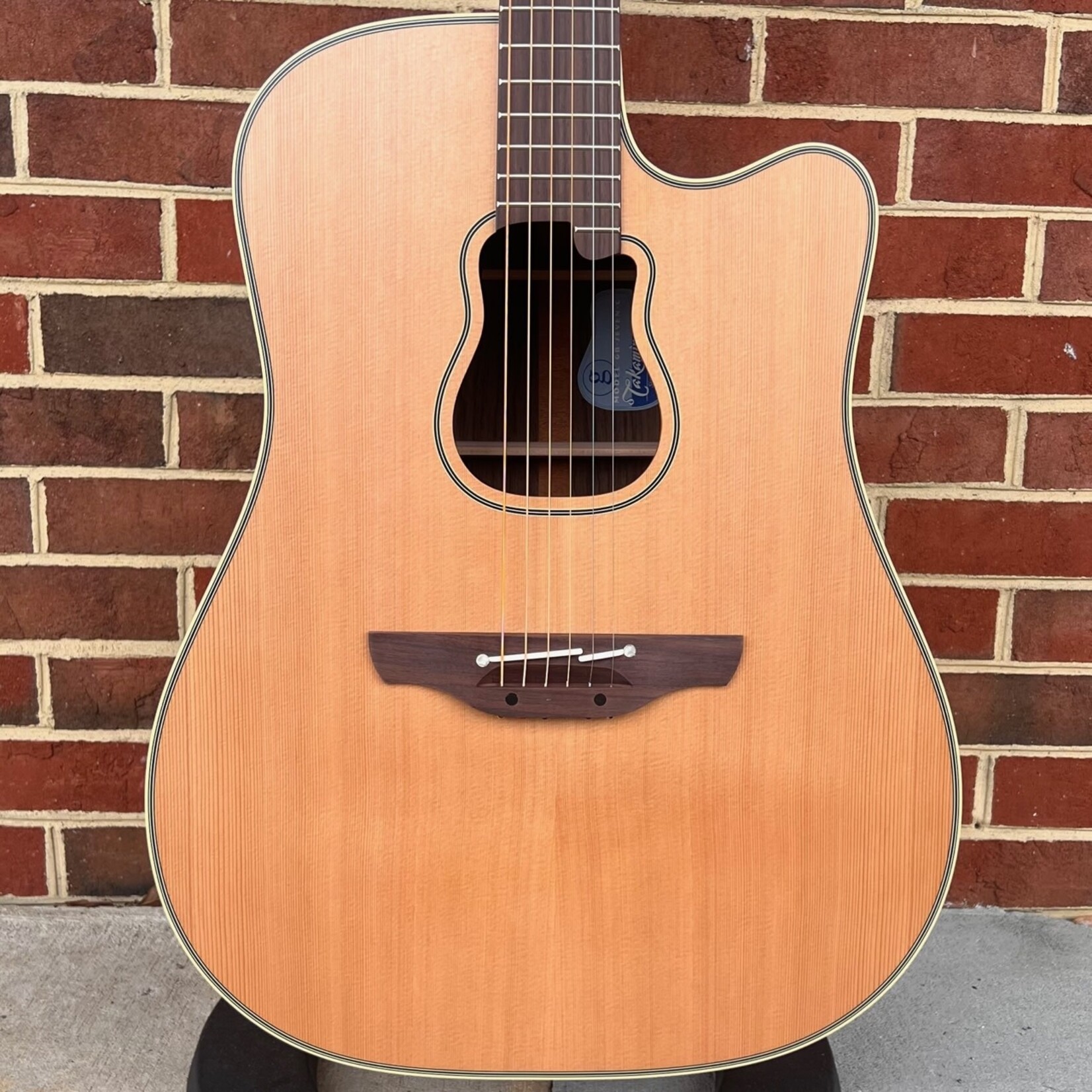 Takamine Takamine GB7C Garth Brooks Signature Model, Solid Cedar Top, Solid Indian Rosewood Back, CT 4B II Electronics, Hardshell Case