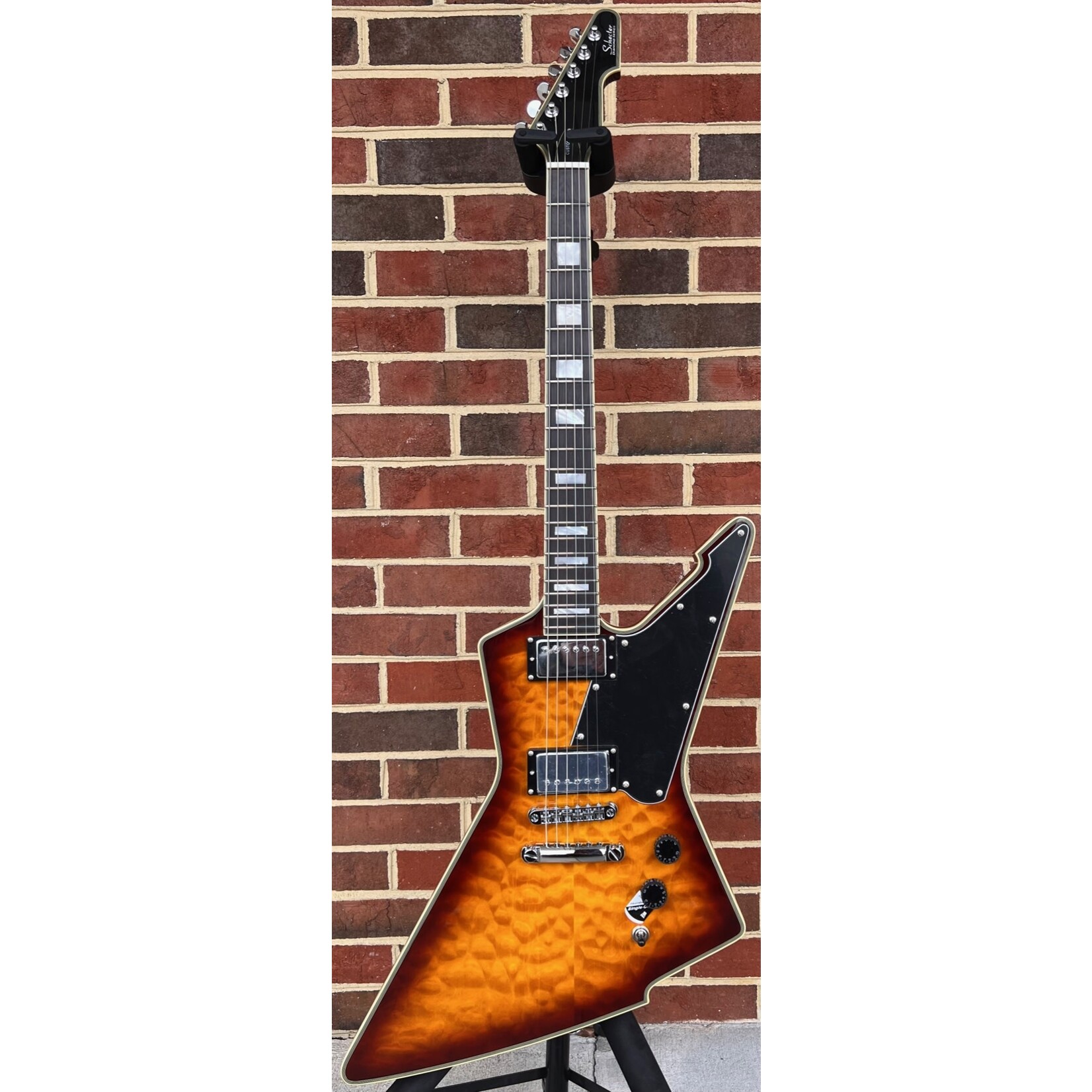 Schecter Guitar Research Schecter E-1 Custom, Vintage Sunburst, Quilted Maple Top, Ebony Fretboard, Locking Tuners, Schecter USA Sunset Strip/Pasadena Pickups, SN# W23111845