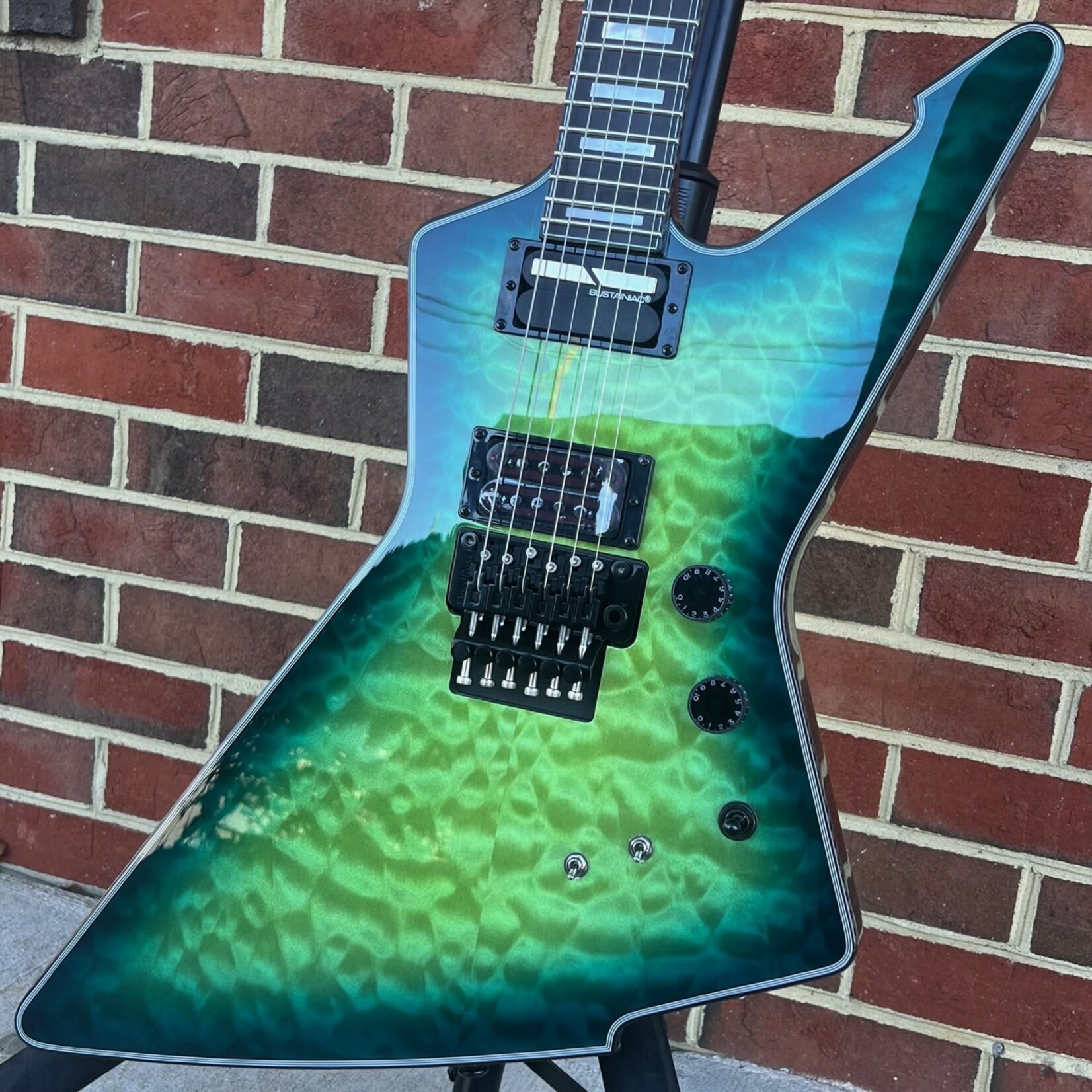 Schecter Guitar Research Schecter E-1 FR S Special Edition, Green Burst, Quilted Maple Top, Sustainiac Pickup, Floyd Rose Tremolo, SN# W23101765