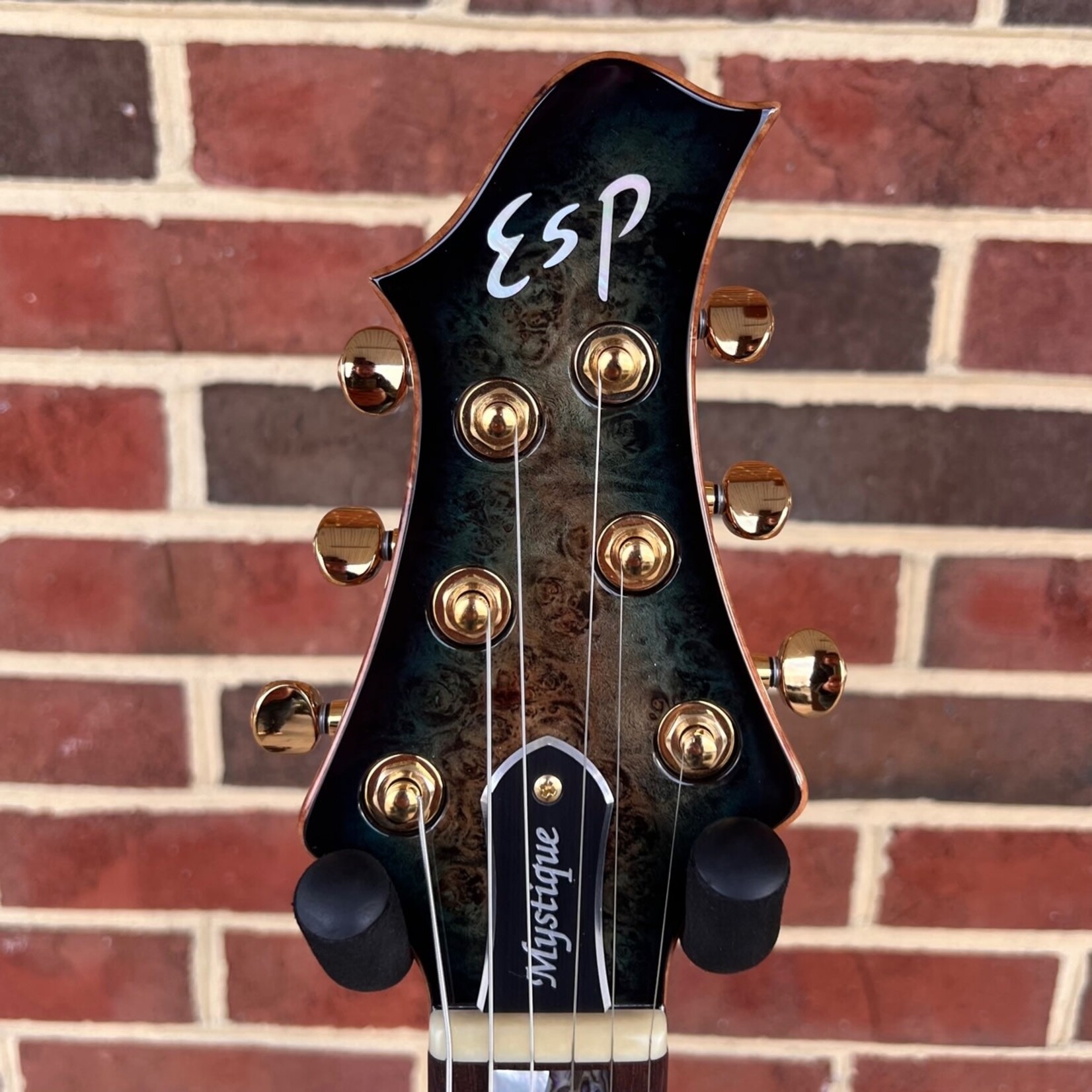 ESP ESP Original Series Mystique CTM, See Thru Black Blue Burst, Burl Maple Top, Honduran Mahogany Body & Neck, Honduran Rosewood Fretboard, Seymour Ducan Custom Hybrid Pickups, Gotoh Locking Tuners, Deluxe Hardshell Case