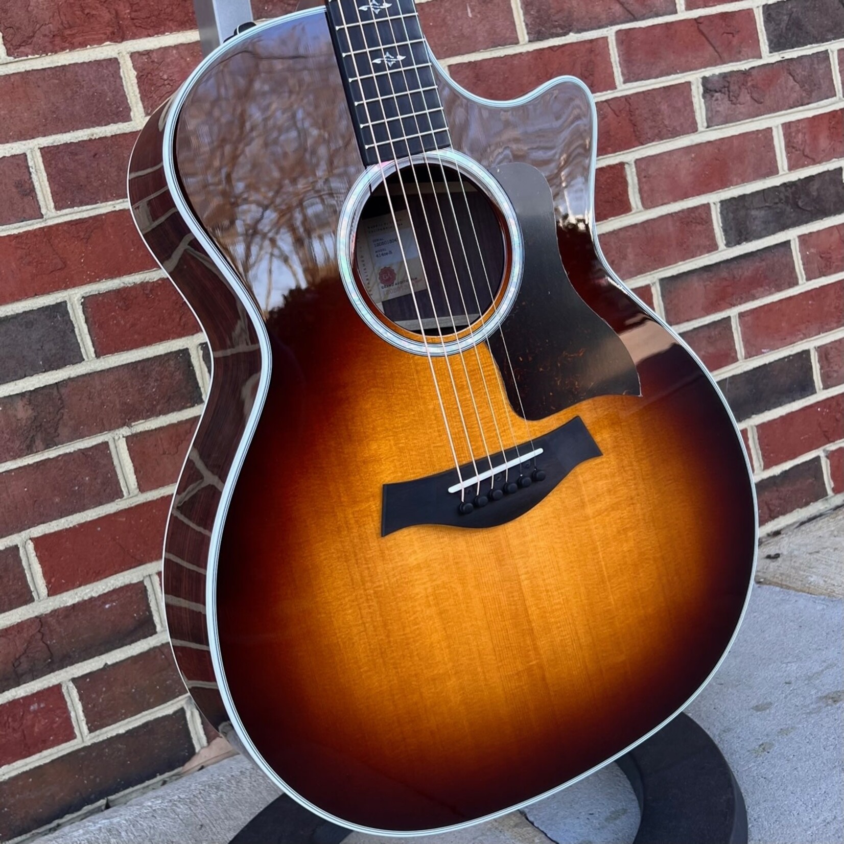 Taylor 414ce-R V-Class, Tobacco Sunburst, Sitka Spruce Top