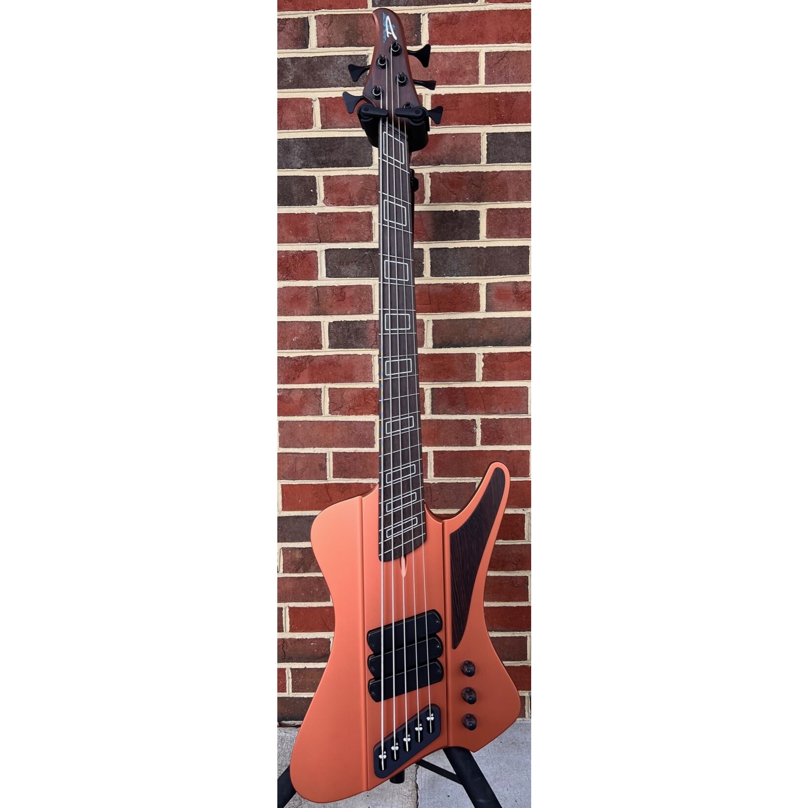 Dingwall Dingwall D-Roc Custom 5-String, Satin Blaze, Mahogany Body, Wenge Neck & Fretboard, Ghost Block Inlays, Dingwall Deluxe Gig Bag