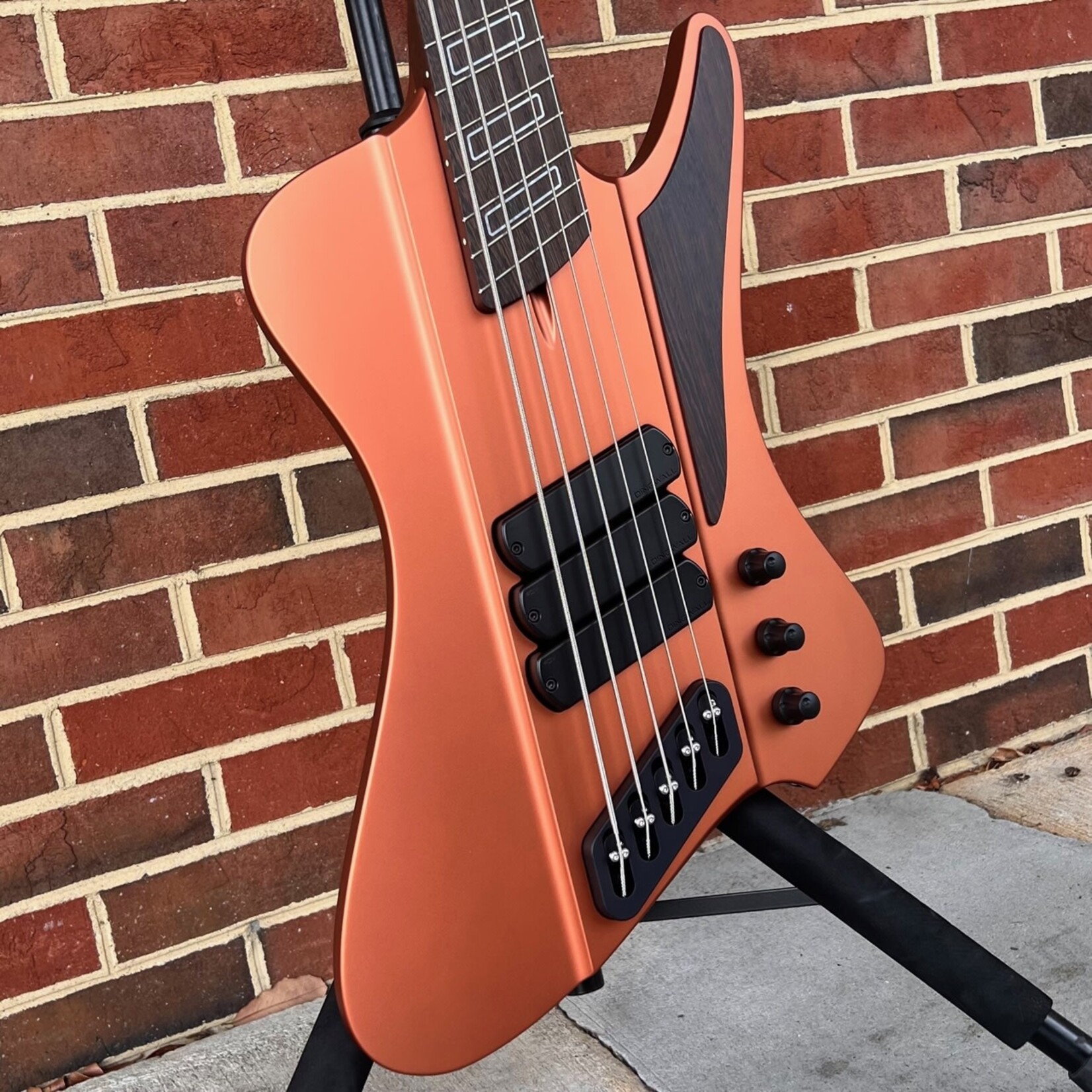 Dingwall Dingwall D-Roc Custom 5-String, Satin Blaze, Mahogany Body, Wenge Neck & Fretboard, Ghost Block Inlays, Dingwall Deluxe Gig Bag