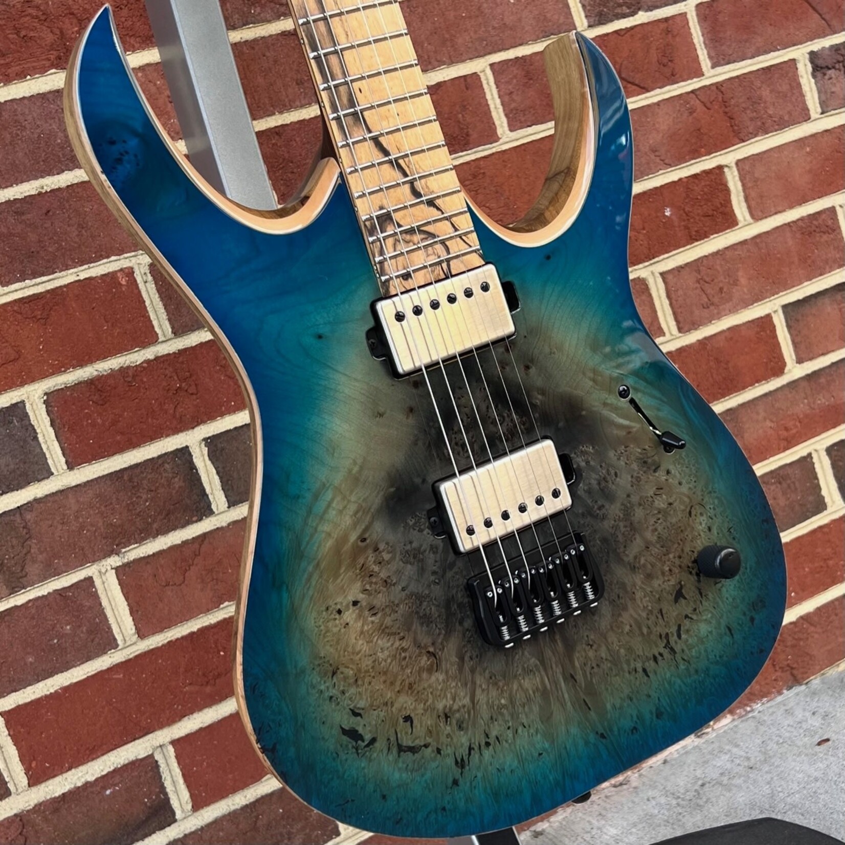 Mayones Mayones Duvell Elite 6, Supernova Blue Gloss Top, 3A Maple Burl Top, Black Limba Body, 3A Pale Moon Ebony Fretboard, Mayones Velvetrone Ironside + Solium Pickups, Hipshot Bridge & Locking Tuners, Mayones Hybrid Case