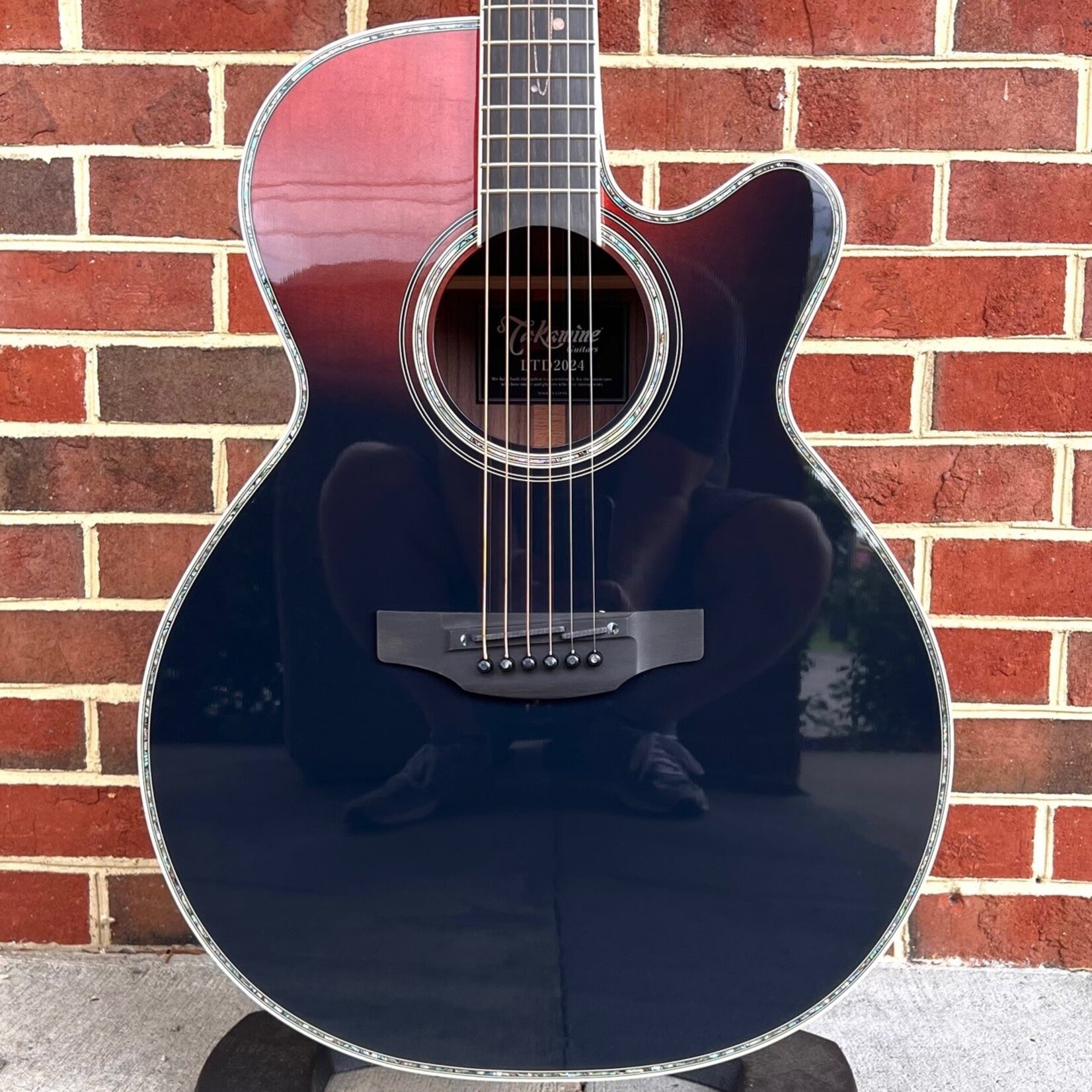 Takamine Takamine 2024 LTD, Solar System, Gloss Penumbra Blue Fade, Solid Sitka Spruce Top, Solid Indian Rosewood Back & Sides, Ebony Fretboard, CTF-2N Electronics, Case