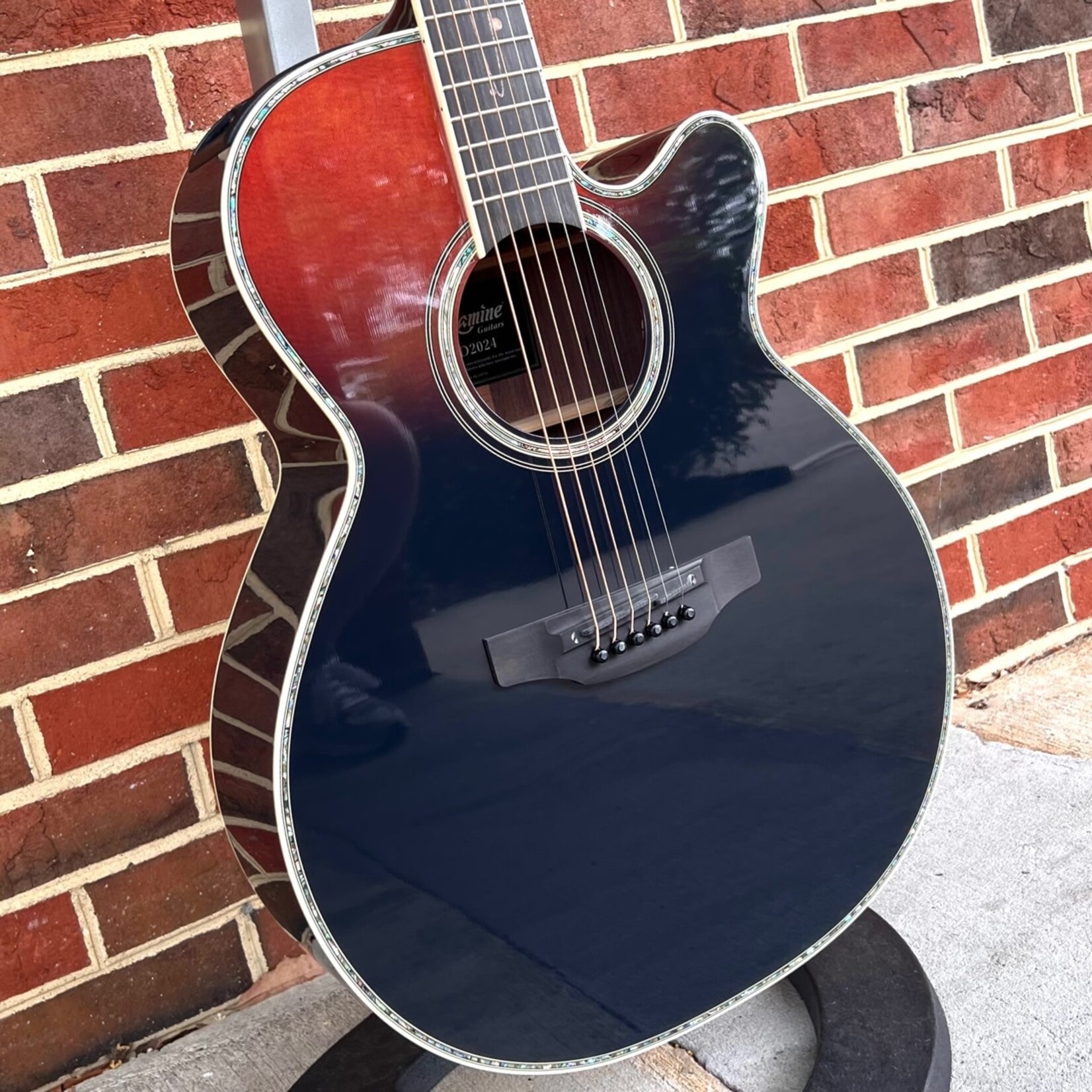 Takamine Takamine 2024 LTD, Solar System, Gloss Penumbra Blue Fade, Solid Sitka Spruce Top, Solid Indian Rosewood Back & Sides, Ebony Fretboard, CTF-2N Electronics, Case