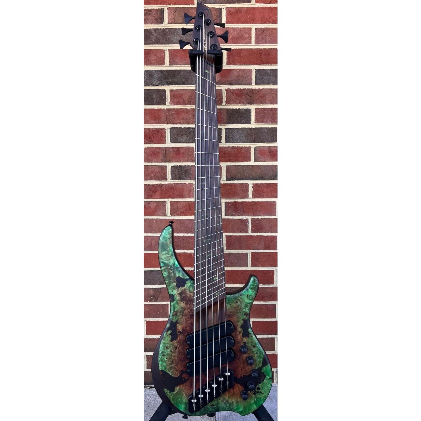 Dingwall Dingwall ABZ Custom 6-String, Trans Brown to Green Reverseburst, Buckeye Burl X-Top, Swamp Ash Body, Wenge Neck & Fretboard, Speedo Bars Inlays - Matching Wood, Darkglass Tone Capsule w/ Toggles, Dingwall Gig Bag