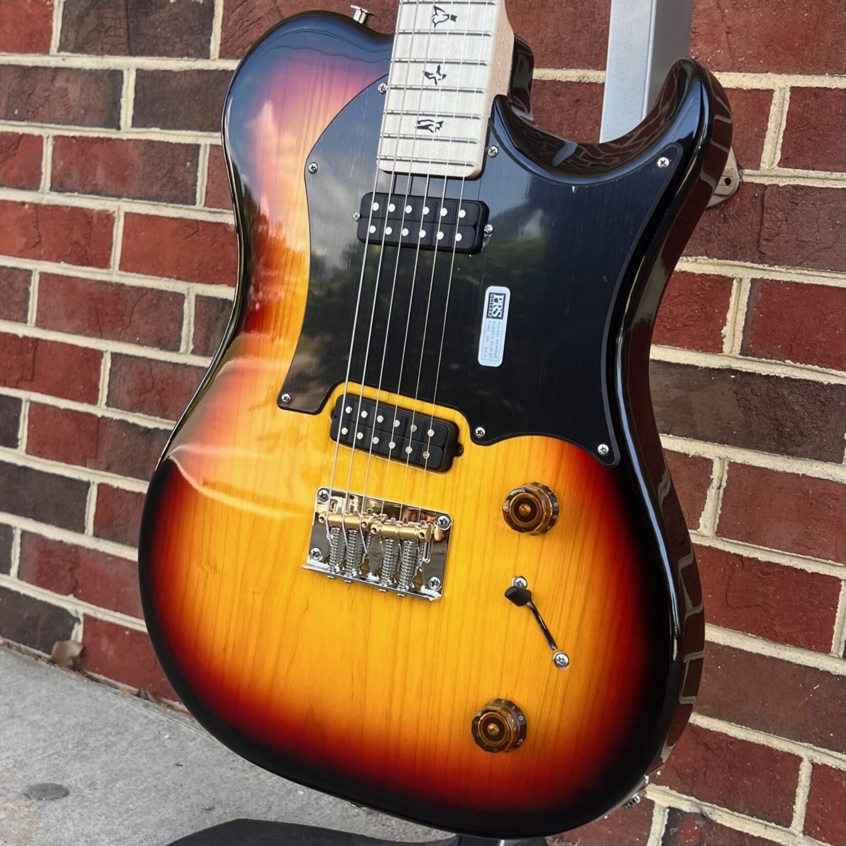 Paul Reed Smith Paul Reed Smith MK53 Myles Kennedy Signature Model, Tri-Color Sunburst, Swamp Ash Body, Maple Neck, Maple Fretboard, MK Neck Shape, Narrowfield MK Pickups, Gig Bag