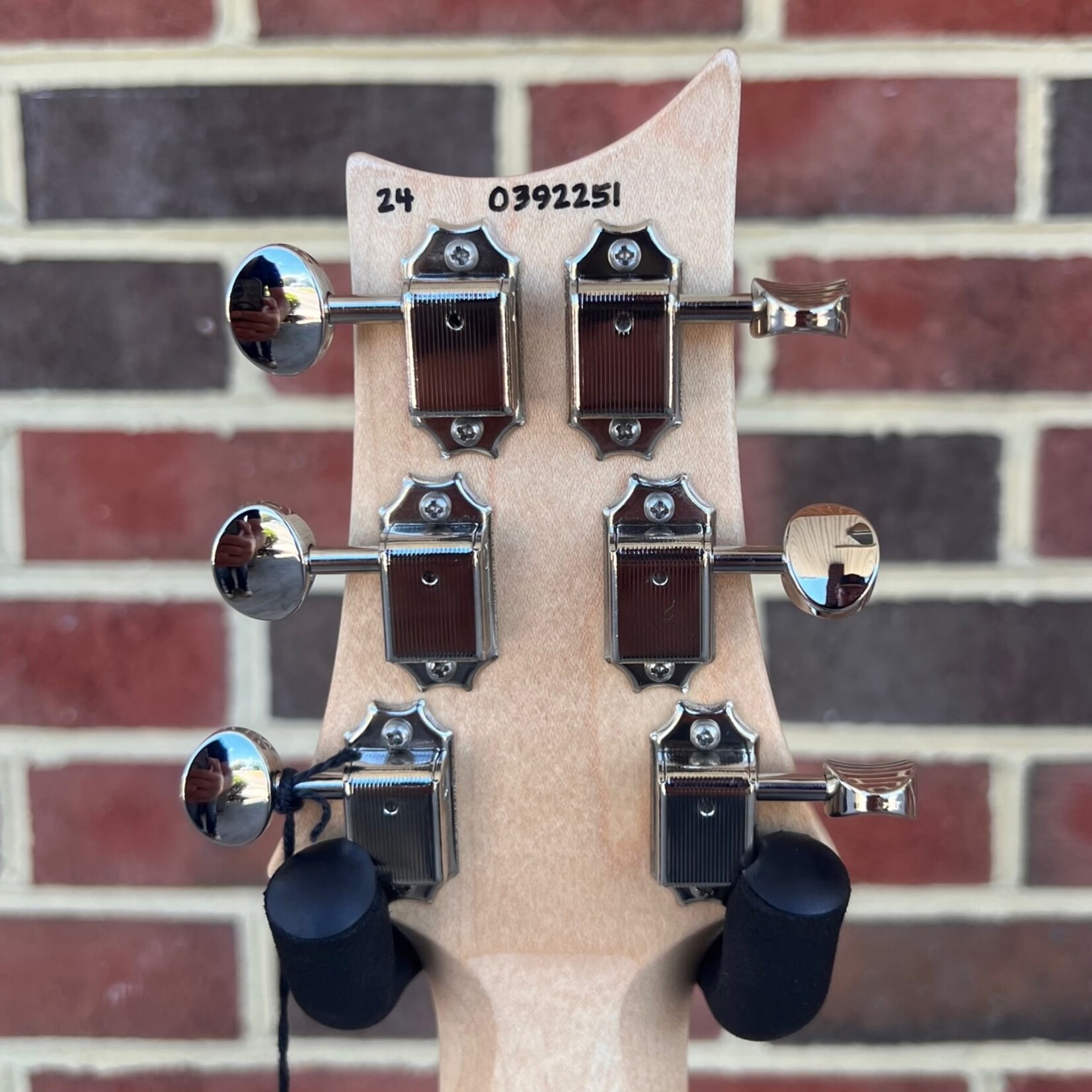 Paul Reed Smith Paul Reed Smith MK53 Myles Kennedy Signature Model, Tri-Color Sunburst, Swamp Ash Body, Maple Neck, Maple Fretboard, MK Neck Shape, Narrowfield MK Pickups, Gig Bag