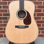 Larrivee Larrivee D-40R, Bear Claw Sitka Spruce Top, Indian Rosewood Back & Sides, Maple Binding, Ebony Bridge & Fretboard, Bone Nut & Saddle, Hardshell Case, SN# 141232