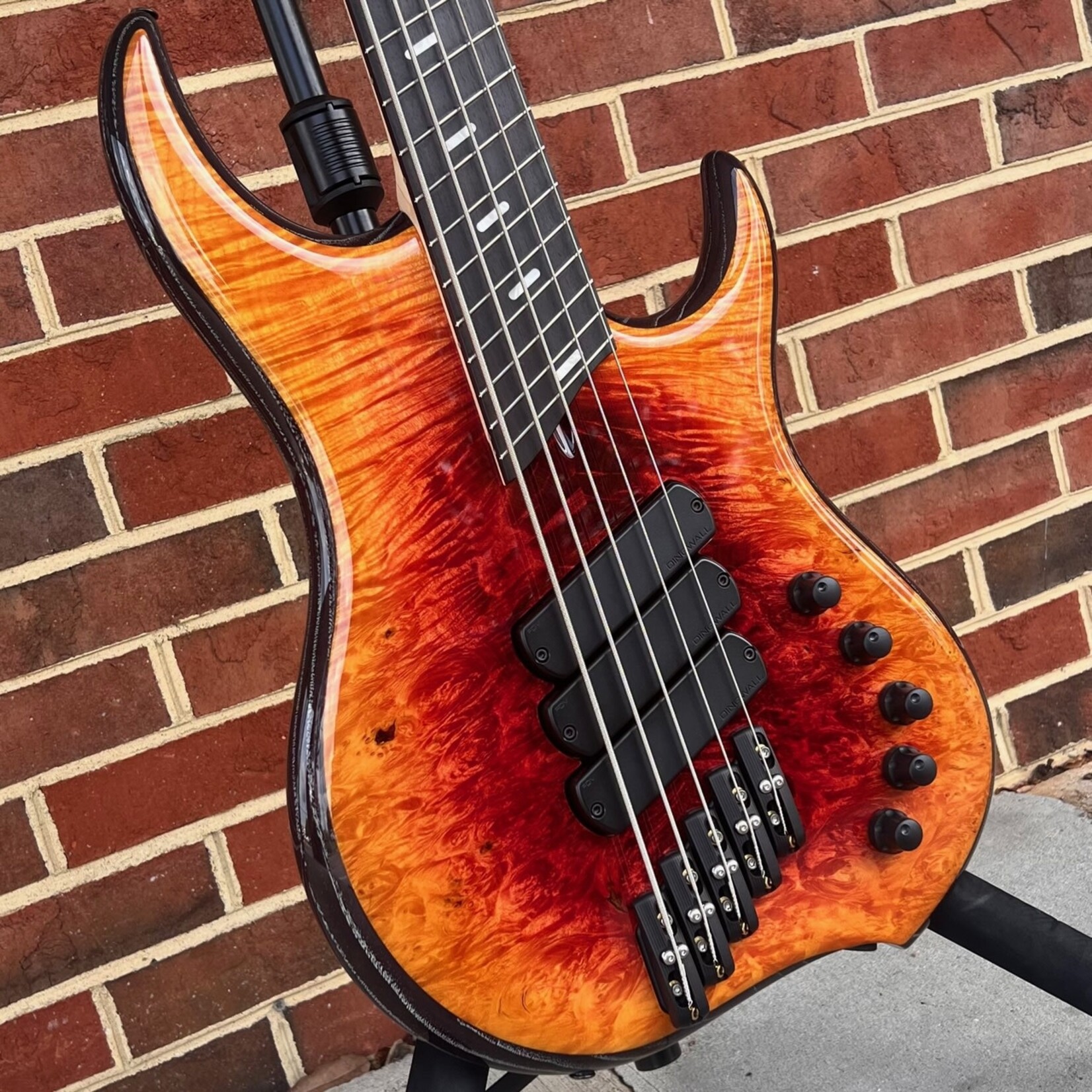 Dingwall Dingwall Z3 Custom 5-String, Bloodmoon Burst, Trans Black Back w/ White Grain Fill, Maple Neck, Macassar Ebony Fretboard, Darkglass Preamp, White Pearloid Speedo Bar Inlays & Side Dots, Matching Headstock, Black Hardware, Gig Bag, SN# 6737