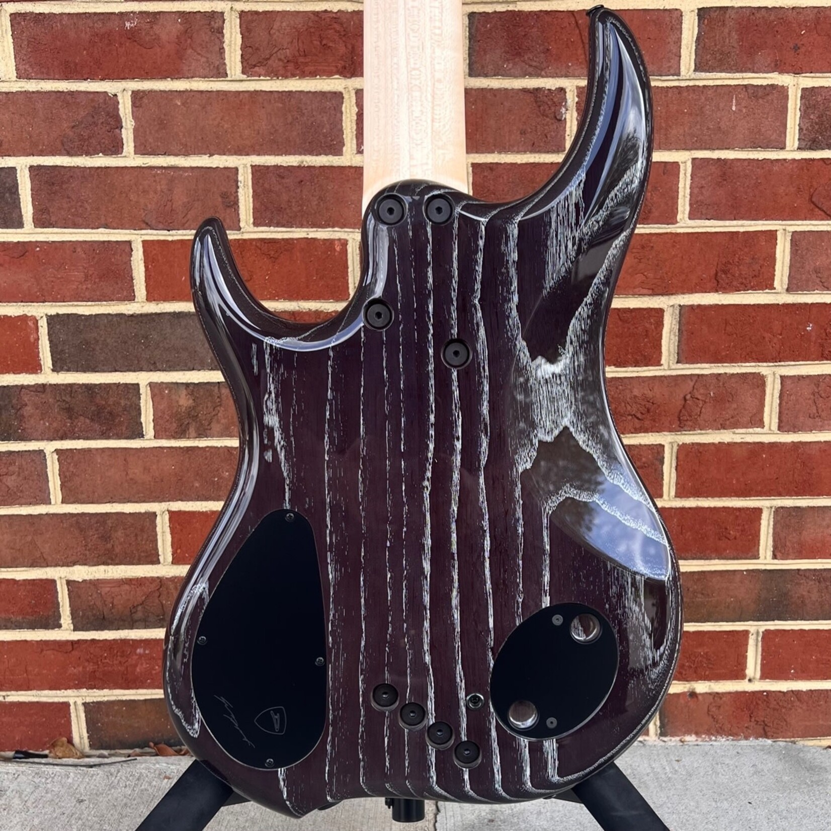 Dingwall Dingwall Z3 Custom 5-String, Bloodmoon Burst, Trans Black Back w/ White Grain Fill, Maple Neck, Macassar Ebony Fretboard, Darkglass Preamp, White Pearloid Speedo Bar Inlays & Side Dots, Matching Headstock, Black Hardware, Gig Bag, SN# 6737