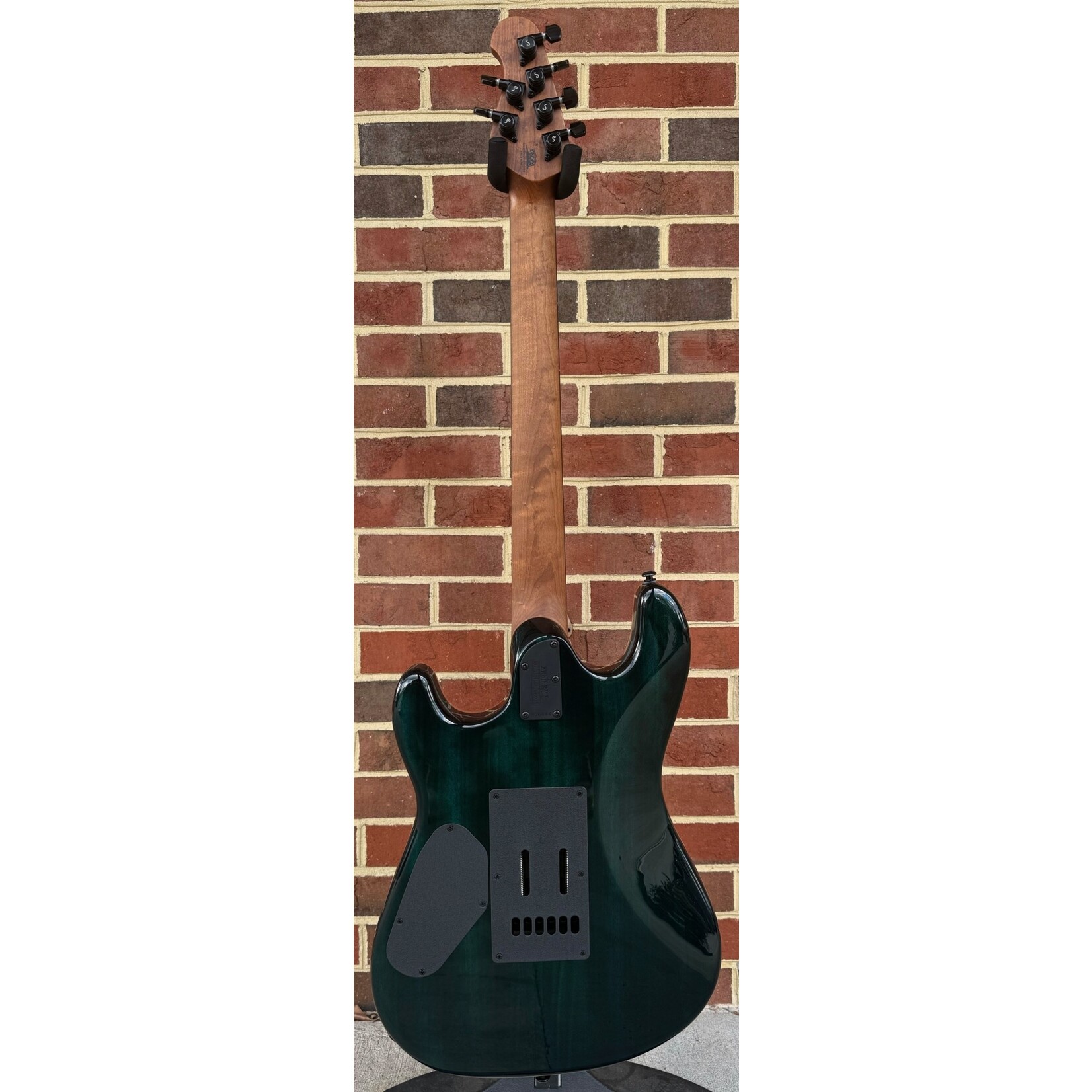 Music Man Music Man Sabre, Gator Burst, Flame Maple Top, Roasted Maple Neck, Ebony Fretboard, Music Man Mono Case