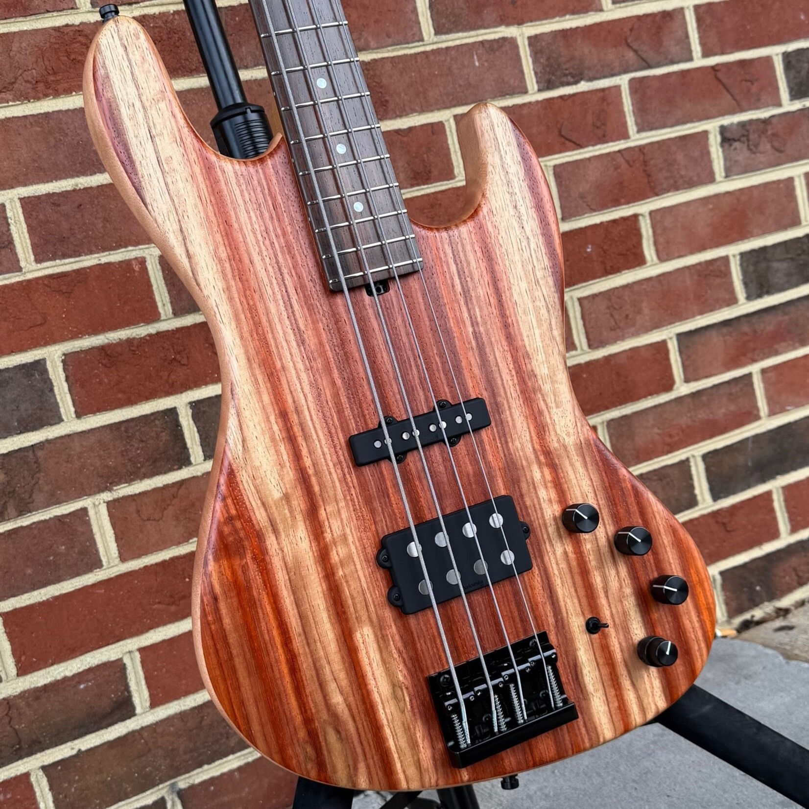 Sadowsky Custom Shop Metroline Modern 24 Limited Edition 5
