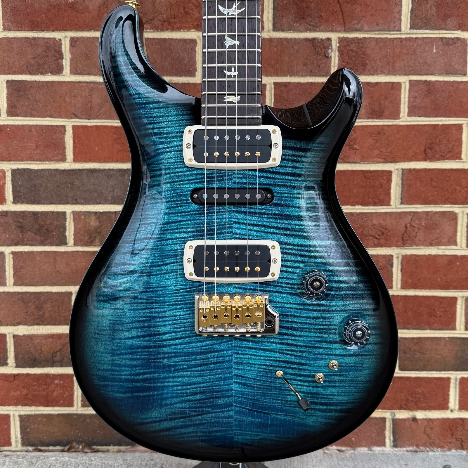 PRS Modern Eagle V 10-Top Electric Guitar | Music & Arts