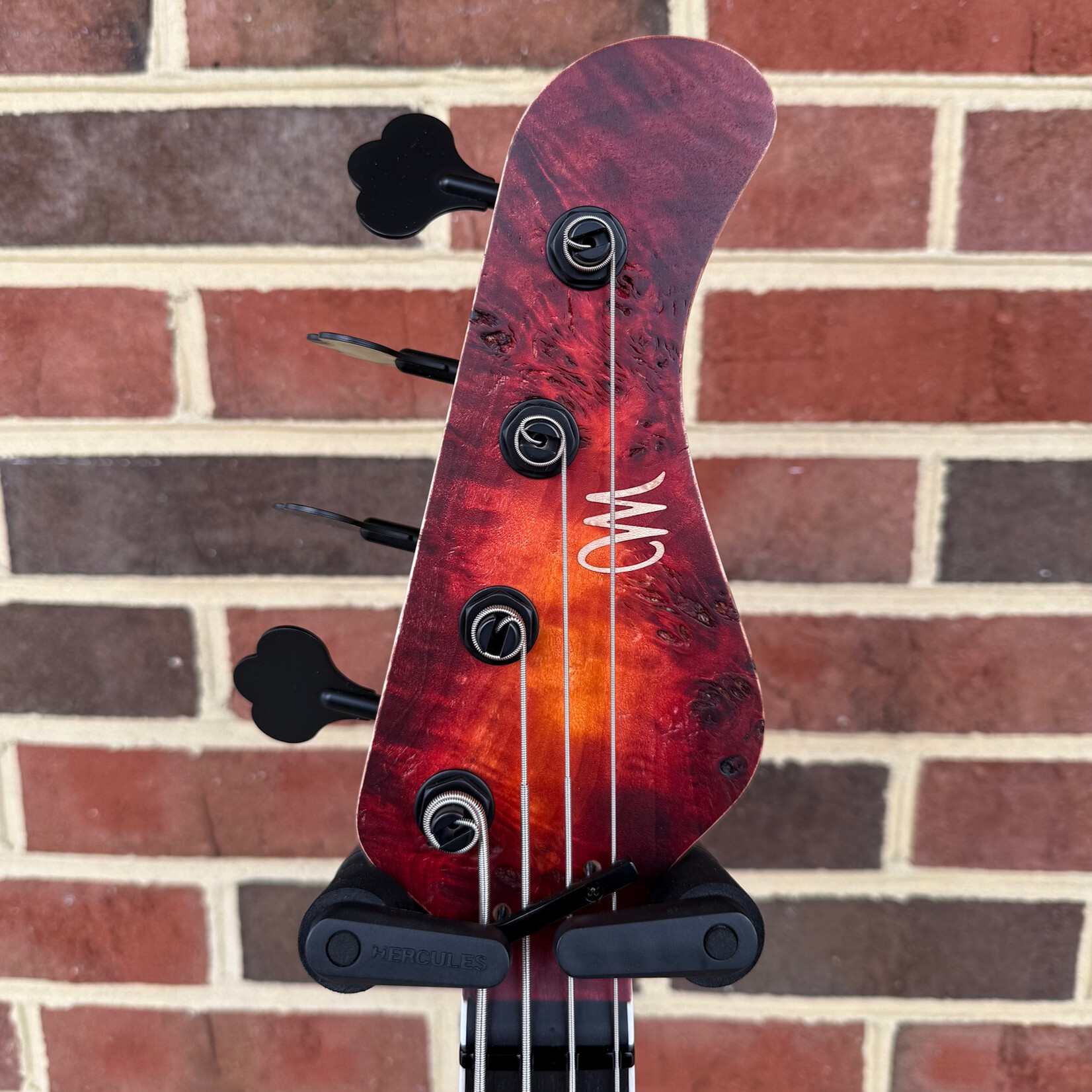Mayones Mayones Jabba Custom 4, Lava Burst Raw, 4A Eye Poplar Top, Swamp Ash Body, 1pc Maple Neck, Ebony Fretboard, Block Inlays, Velvetrone Muscle Pickup, Mayones Hybrid Case