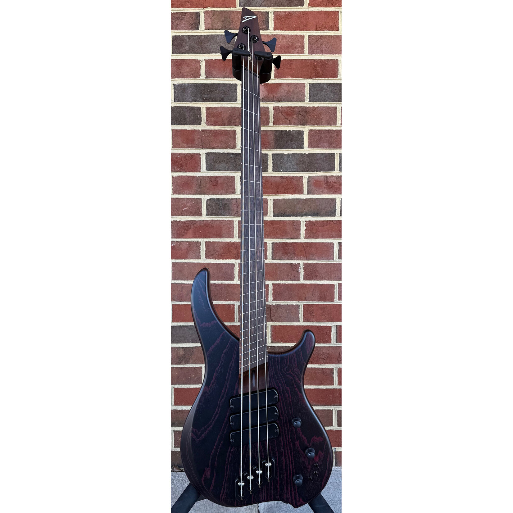 Dingwall Dingwall ABZ Custom 4-String Fretless, Black with Pink Ceruse Satin, Swamp Ash Body, Roasted Ash Neck, Macassar Ebony Fretboard, Segmented Fret Lines, Super Fatty II Pickups, Passive Electronics w/ Toggles, Dingwall Deluxe Gig Bag
