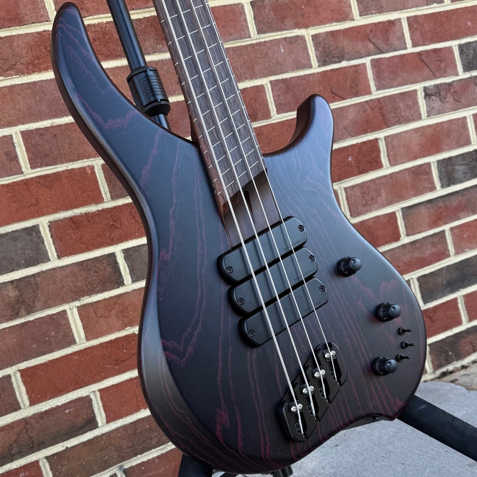 Dingwall Dingwall ABZ Custom 4-String Fretless, Black with Pink Ceruse Satin, Swamp Ash Body, Roasted Ash Neck, Macassar Ebony Fretboard, Segmented Fret Lines, Super Fatty II Pickups, Passive Electronics w/ Toggles, Dingwall Deluxe Gig Bag