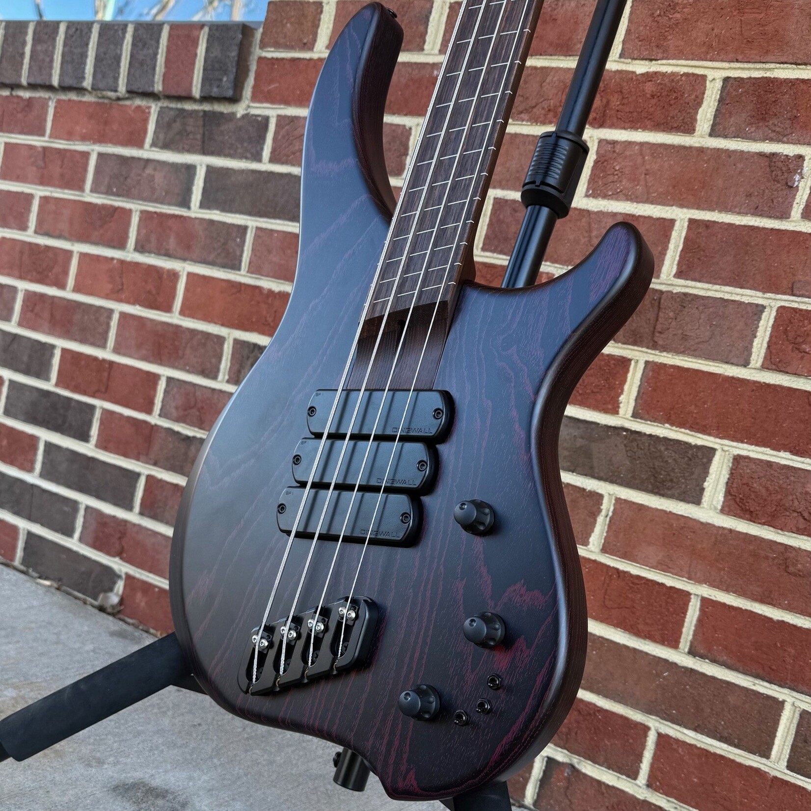 Dingwall Dingwall ABZ Custom 4-String Fretless, Black with Pink Ceruse Satin, Swamp Ash Body, Roasted Ash Neck, Macassar Ebony Fretboard, Segmented Fret Lines, Super Fatty II Pickups, Passive Electronics w/ Toggles, Dingwall Deluxe Gig Bag