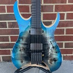 Mayones Mayones Hydra Elite PRO 6, Supernova Blue Gloss, 3A Eye Poplar Top, Swamp Ash Body, 5pc Wenge/Purpleheart Neck, Ebony Fretboard, CSL Sophia Tremolo, Velvetrone Ironside + Solium Pickups, Mayones Hybrid Case
