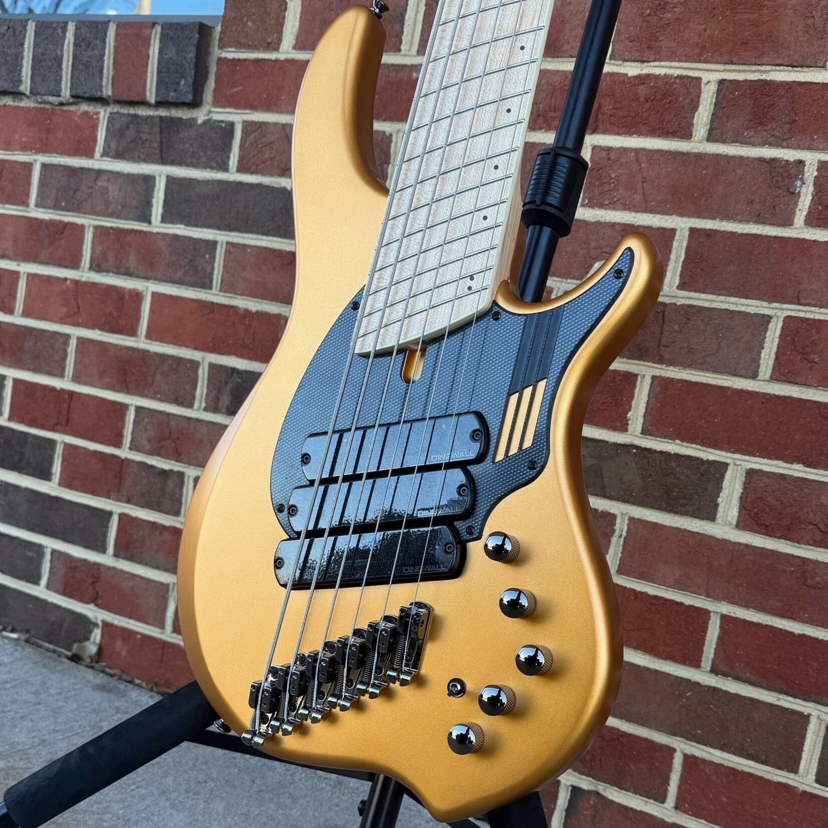 Dingwall Dingwall NG3 6-String, Matte Gold Metallic, Maple Neck, Maple Fretboard, Matching Headstock, Darkglass Tone Capsule, Dingwall Gig Bag, SN# 17220